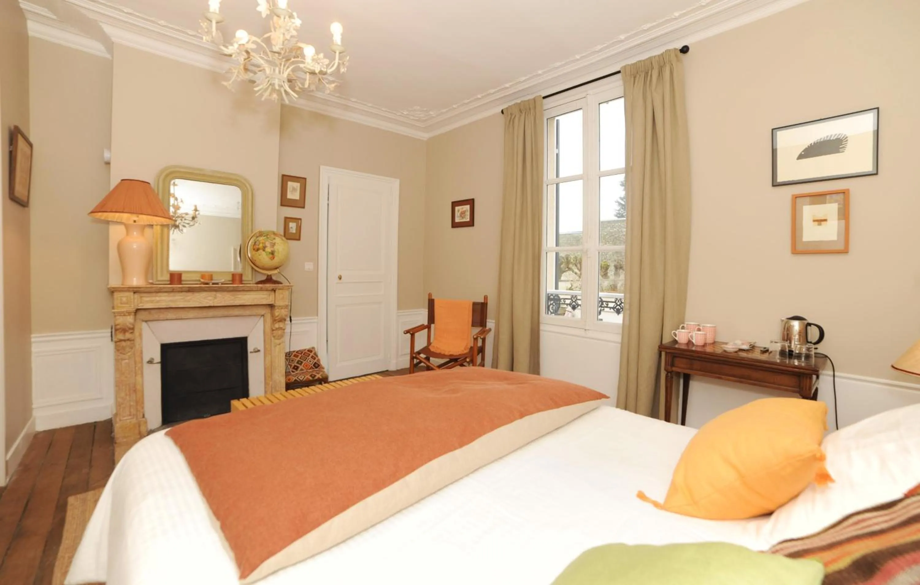 Bedroom, Bed in Le Jardin Cathedrale