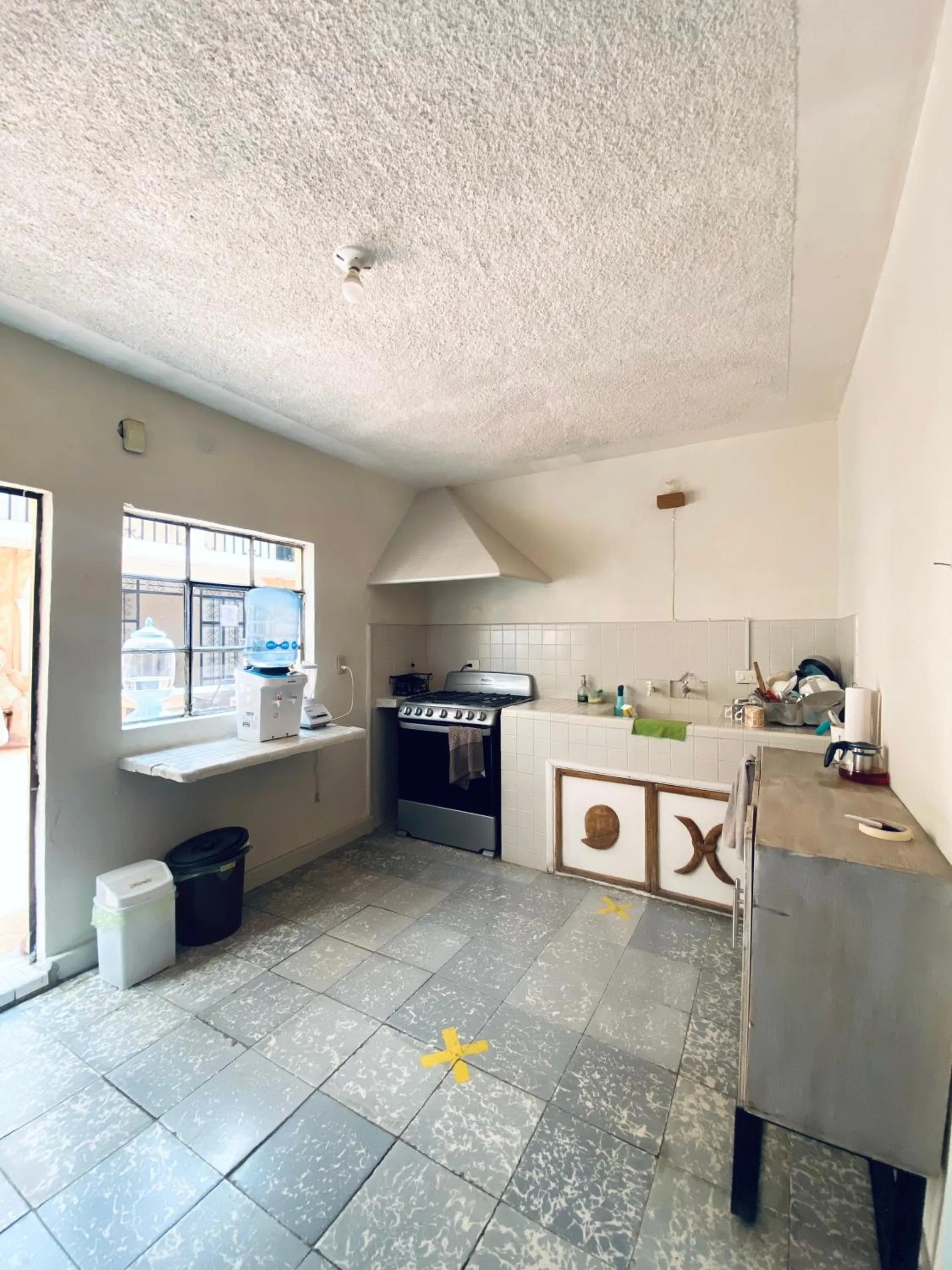 Kitchen or kitchenette in Lool Beh Hostal