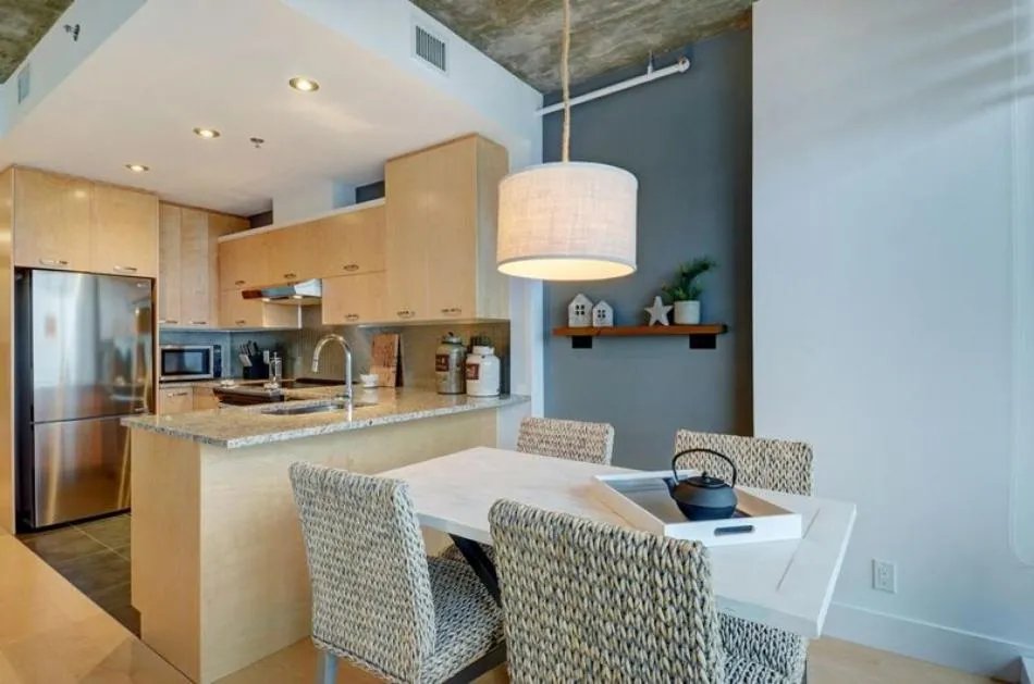 Dining area in Les Immeubles Charlevoix - Le 760-214