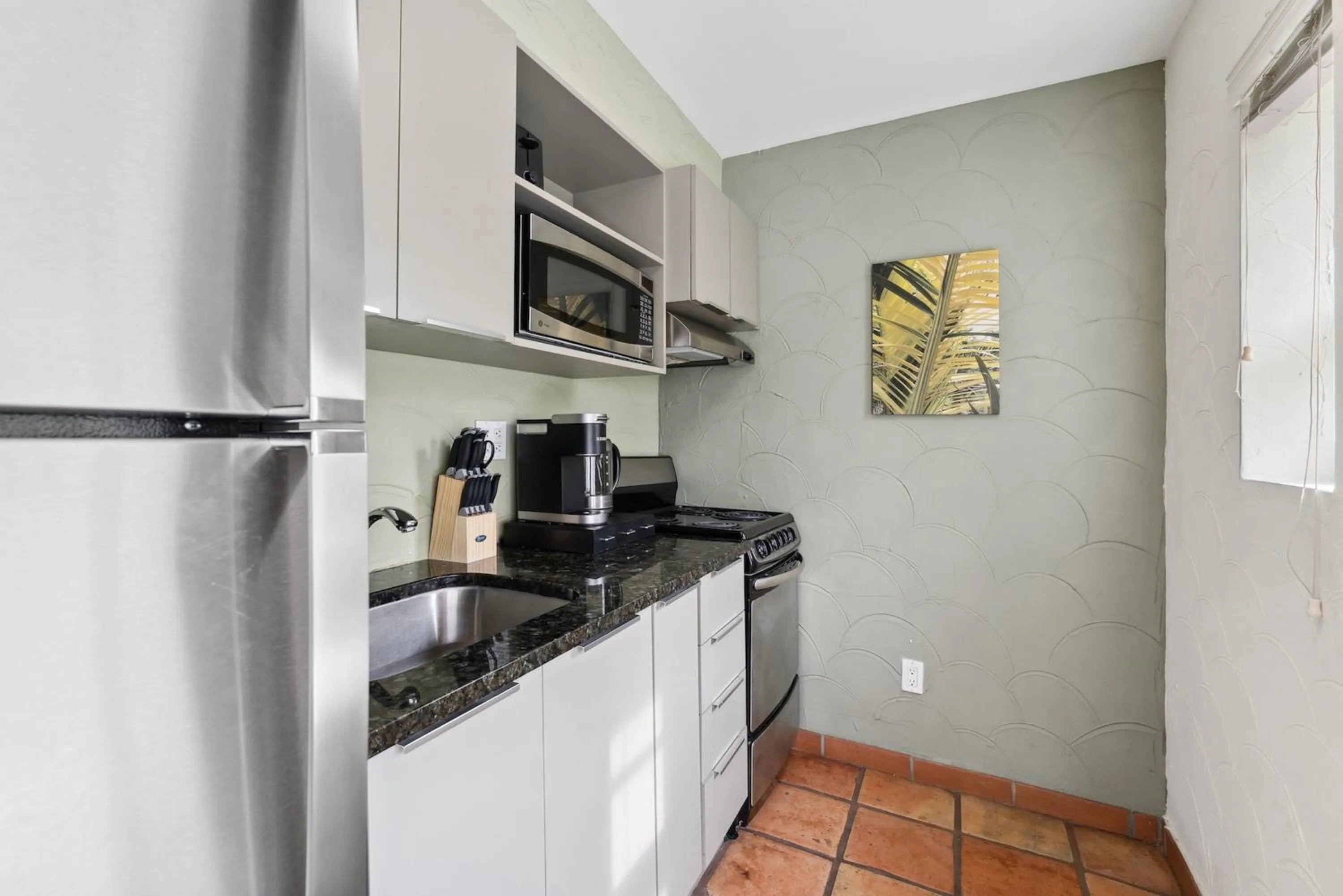 Coffee/tea facilities in Kasa El Paseo Miami Beach