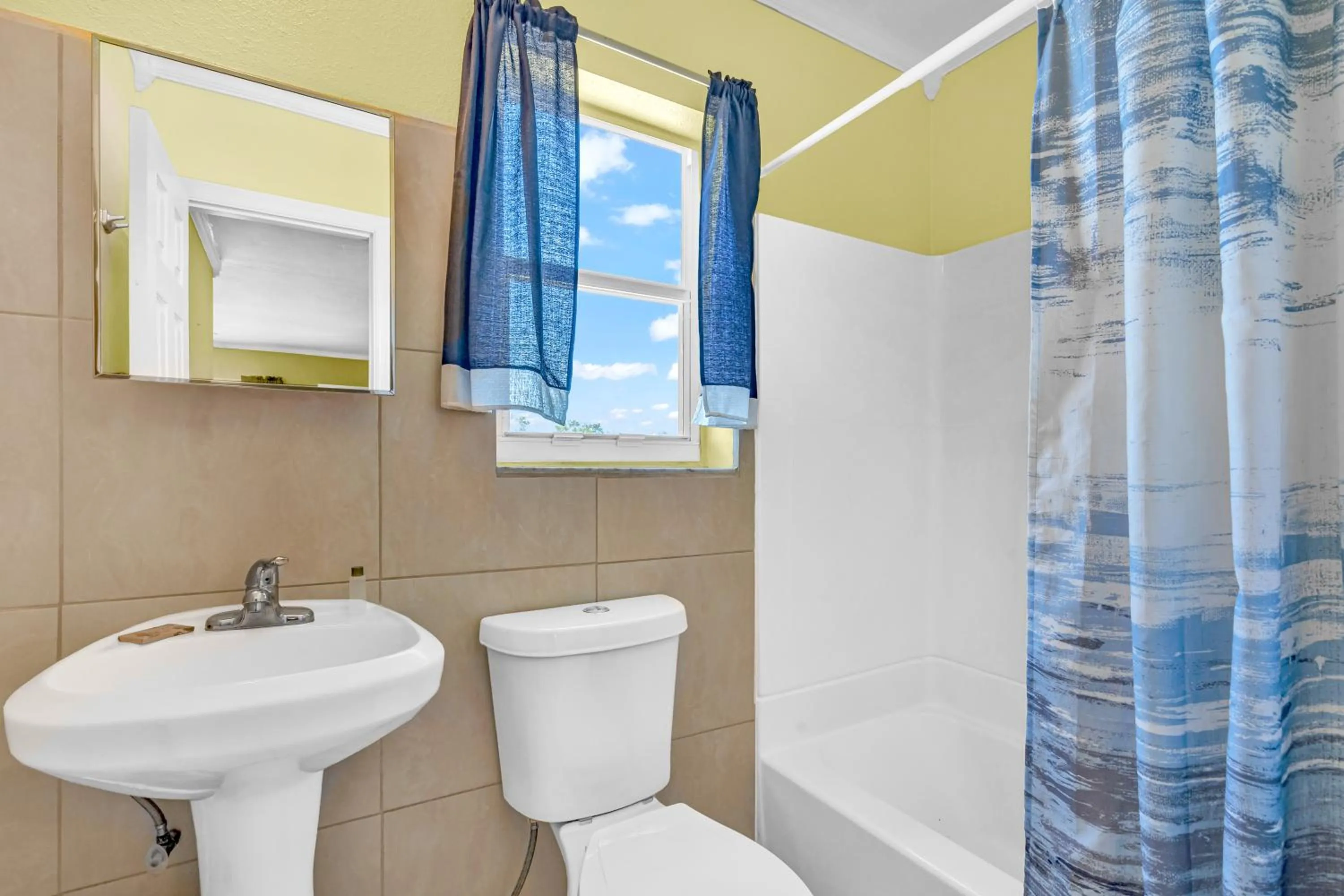 Old Wooden Bridge Resort & Marina