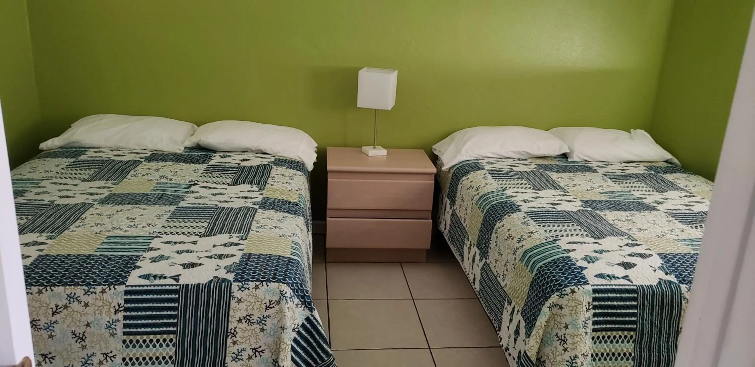 Bed in Old Wooden Bridge Resort & Marina