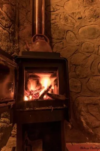 fireplace in Birds Hotel Molino