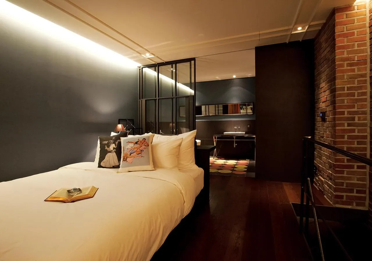 Bed in Lee Design Hotel