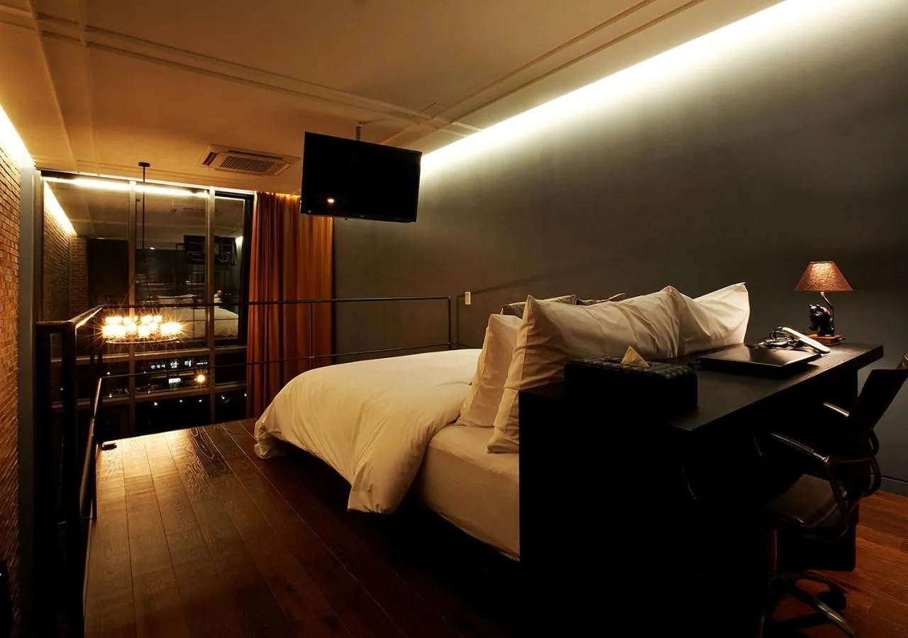 Bed in Lee Design Hotel