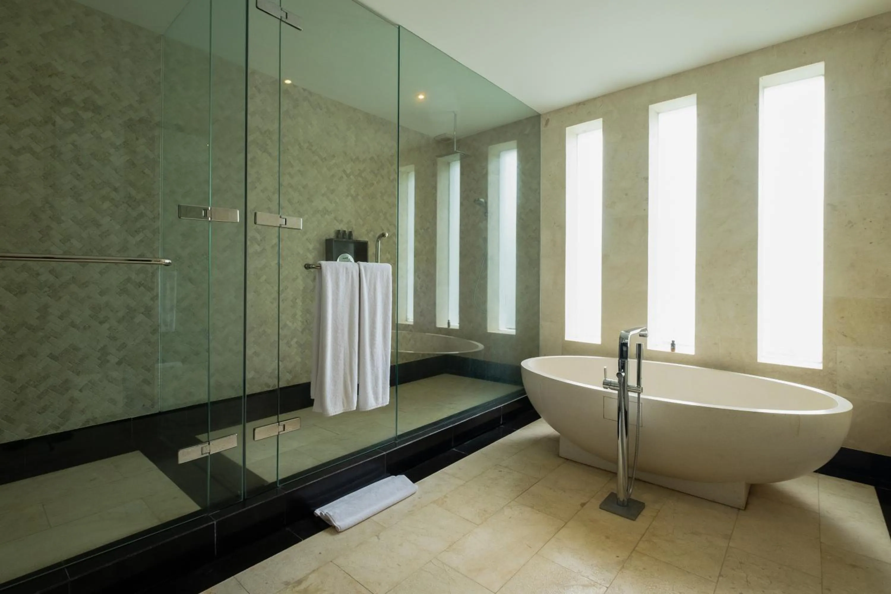 Shower in Prasana Villas by Arjani Resorts