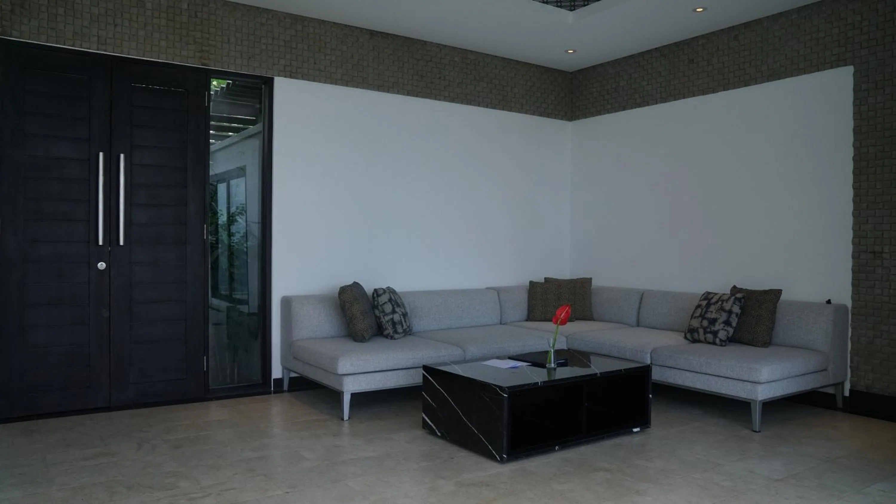 Living room in Prasana Villas by Arjani Resorts