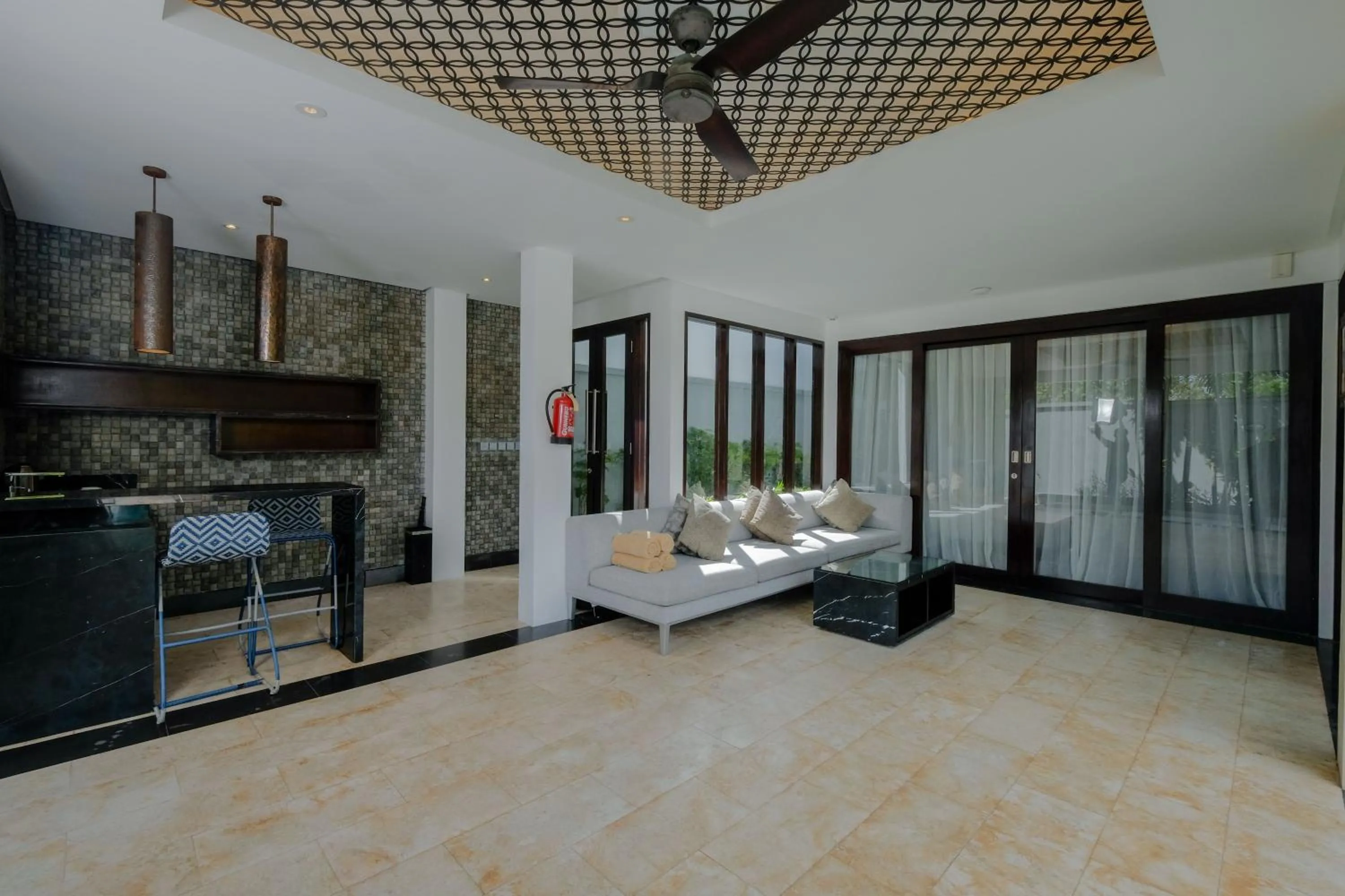 Living room in Prasana Villas by Arjani Resorts