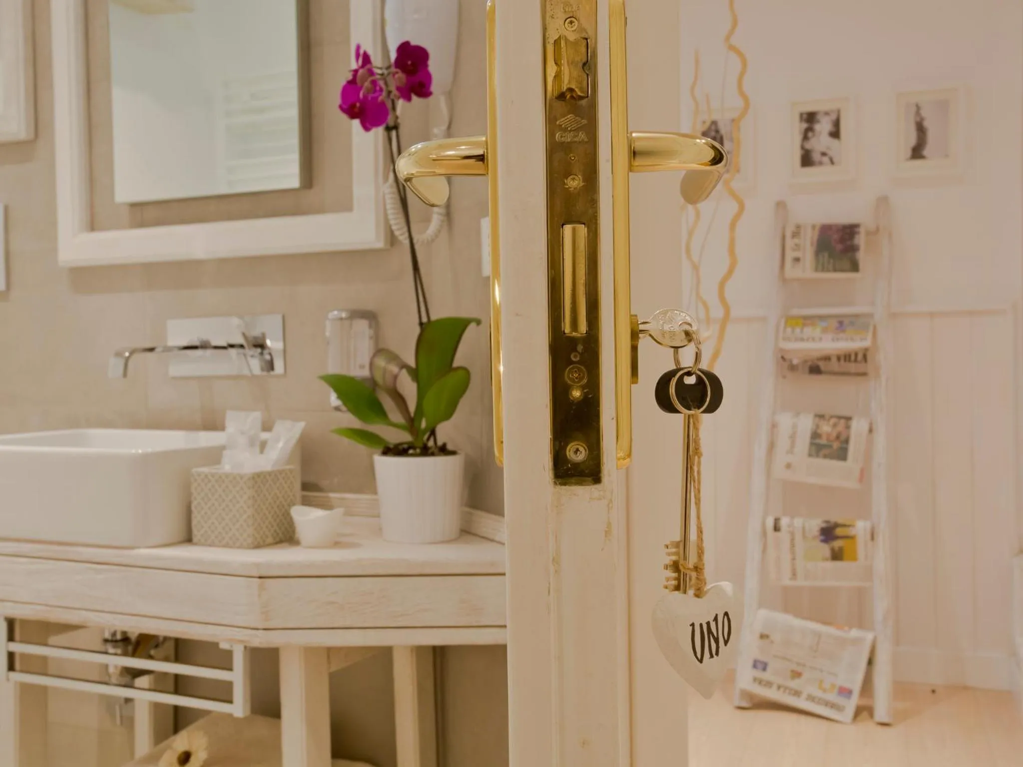 Decorative detail in Primo Piano Suites