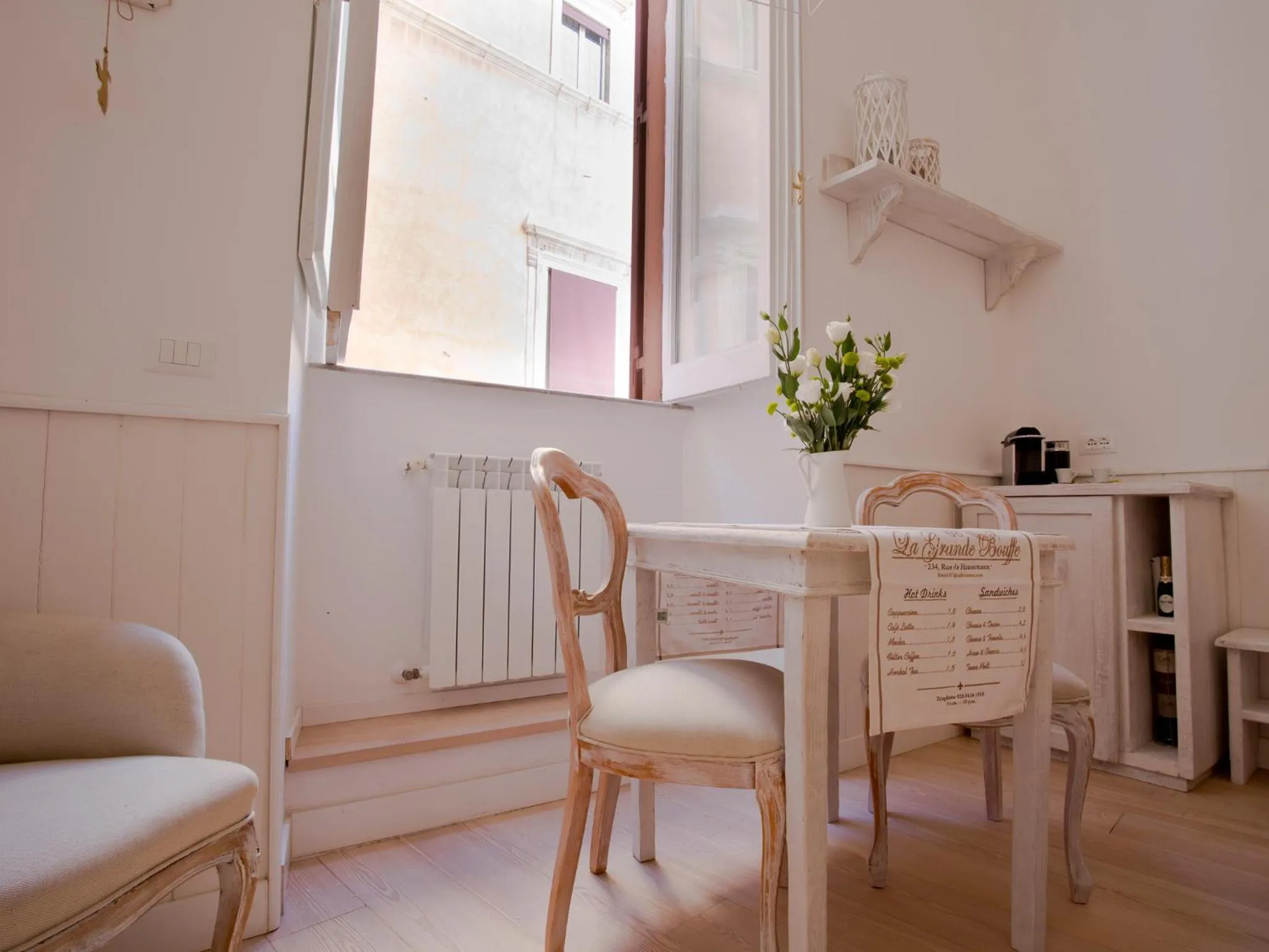 Decorative detail in Primo Piano Suites