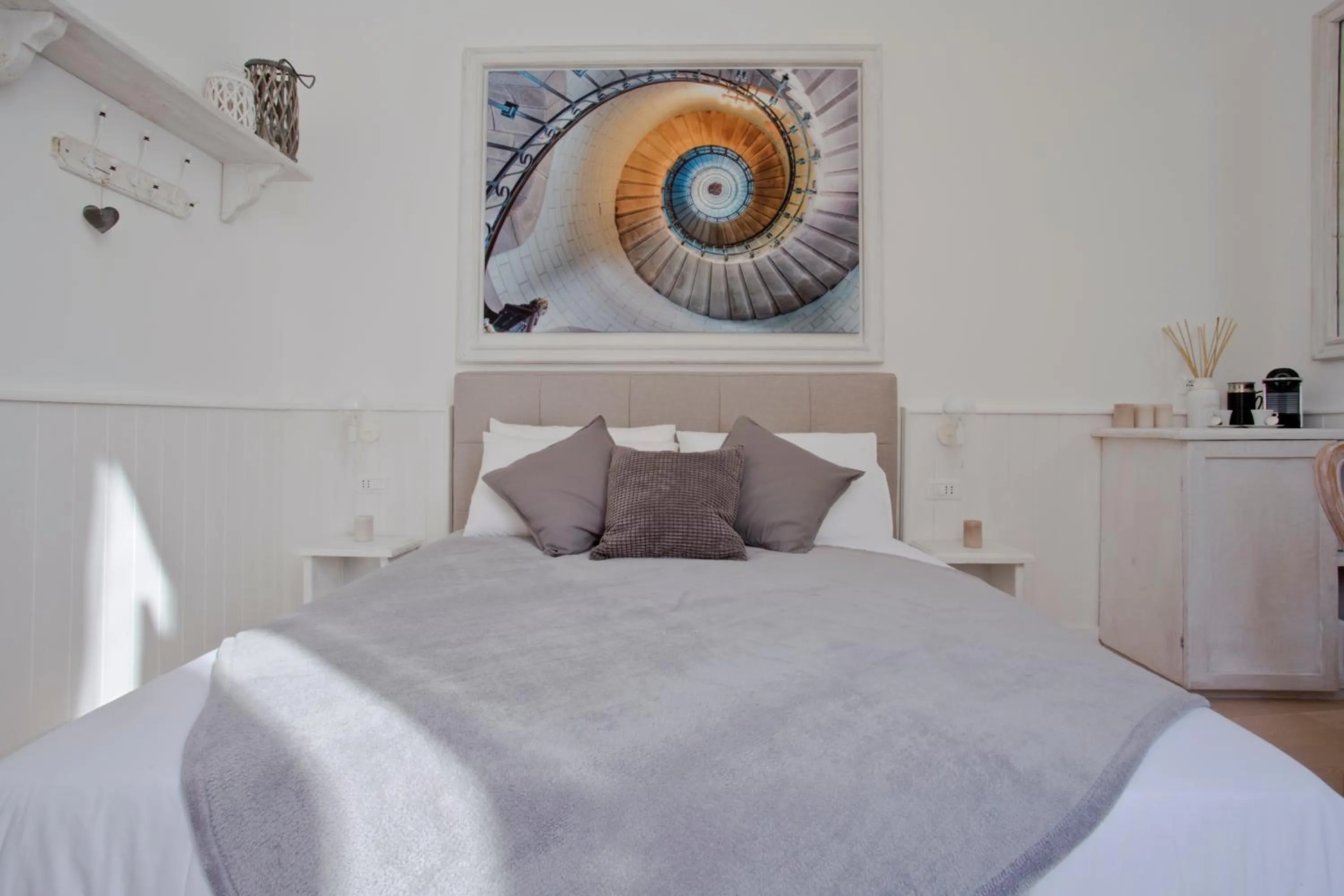 Photo of the whole room, Bed in Primo Piano Suites