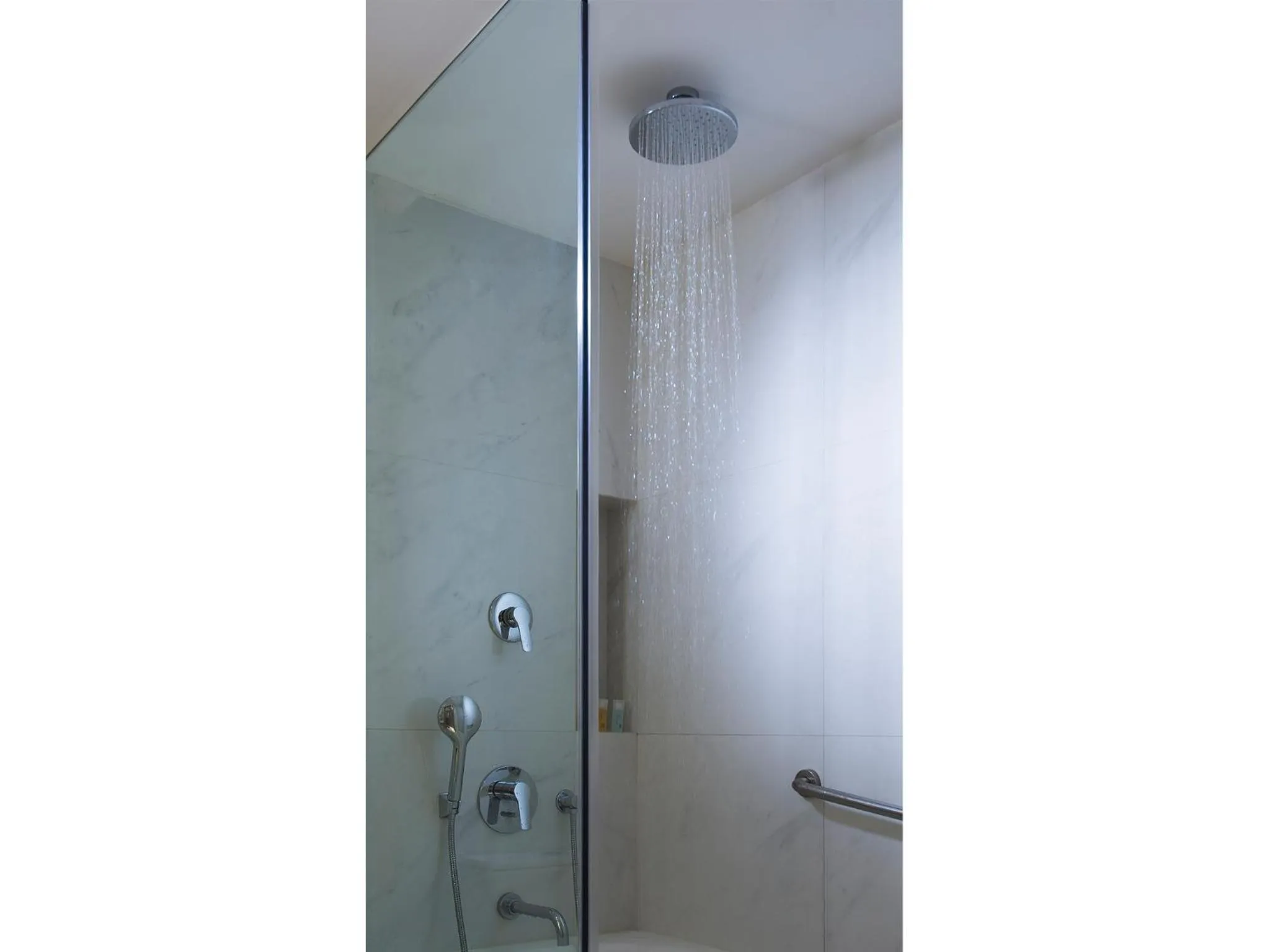 Bathroom in Deacon House Wuxi