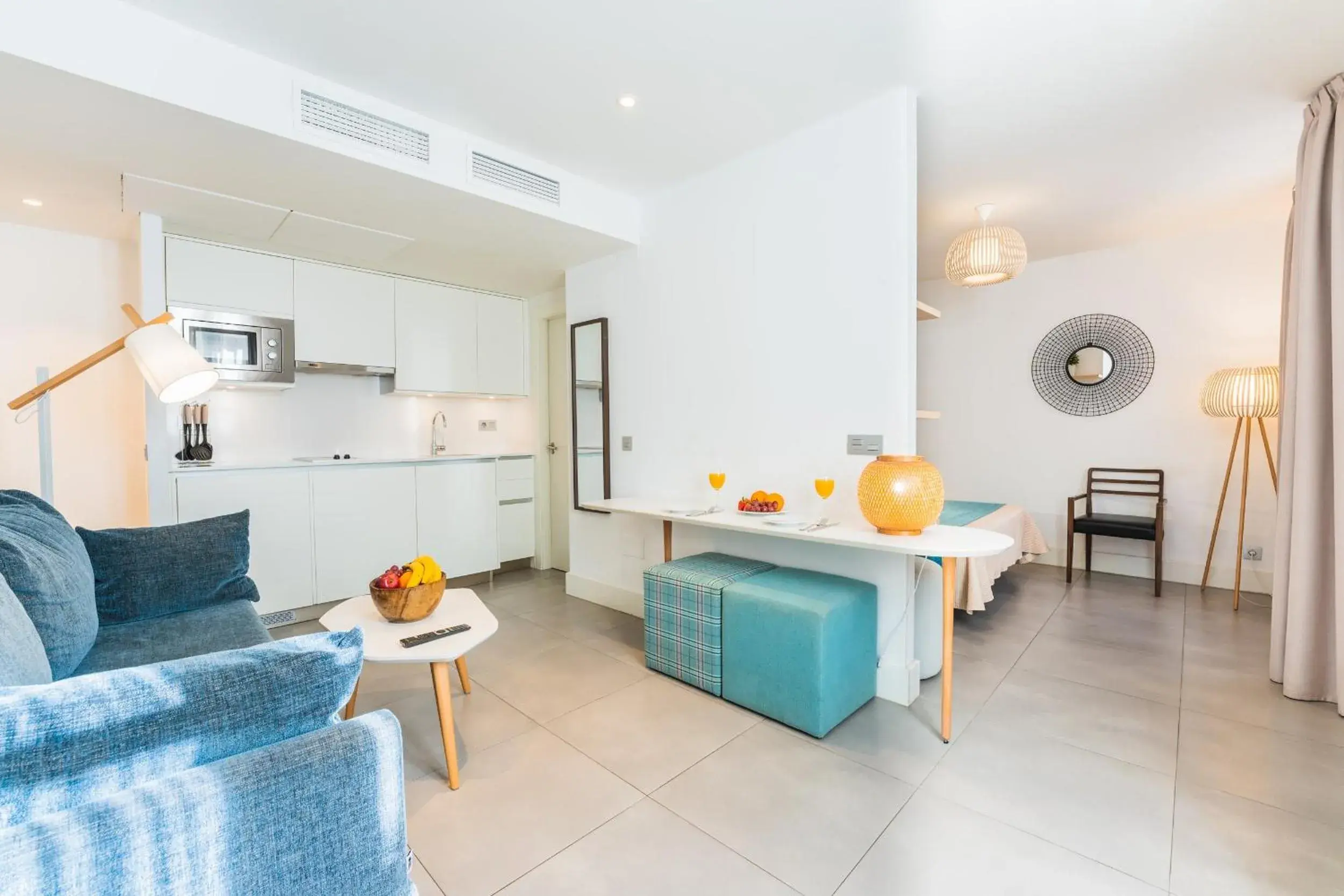 Debambú Larios Debambú Larios