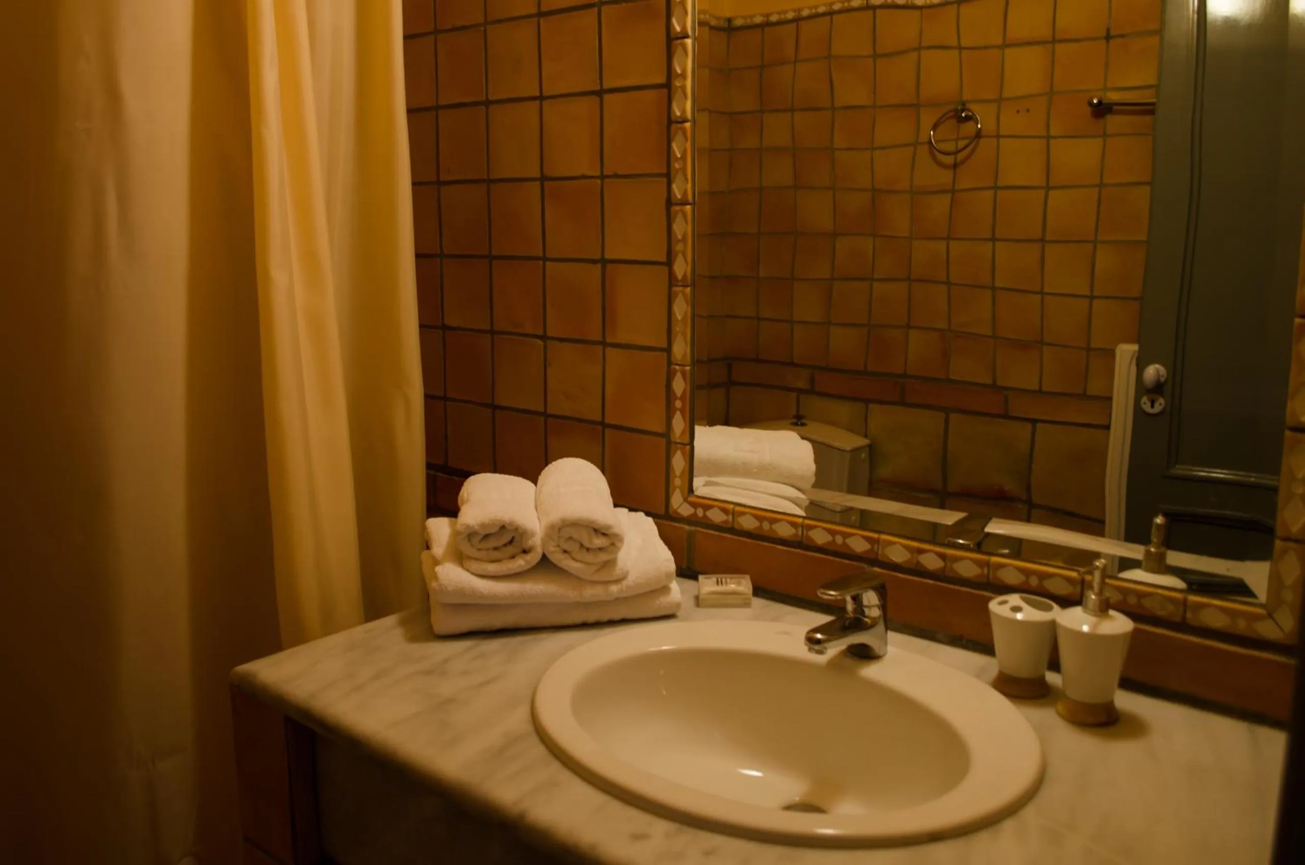 Other, Bathroom in 1821 En Dolianis