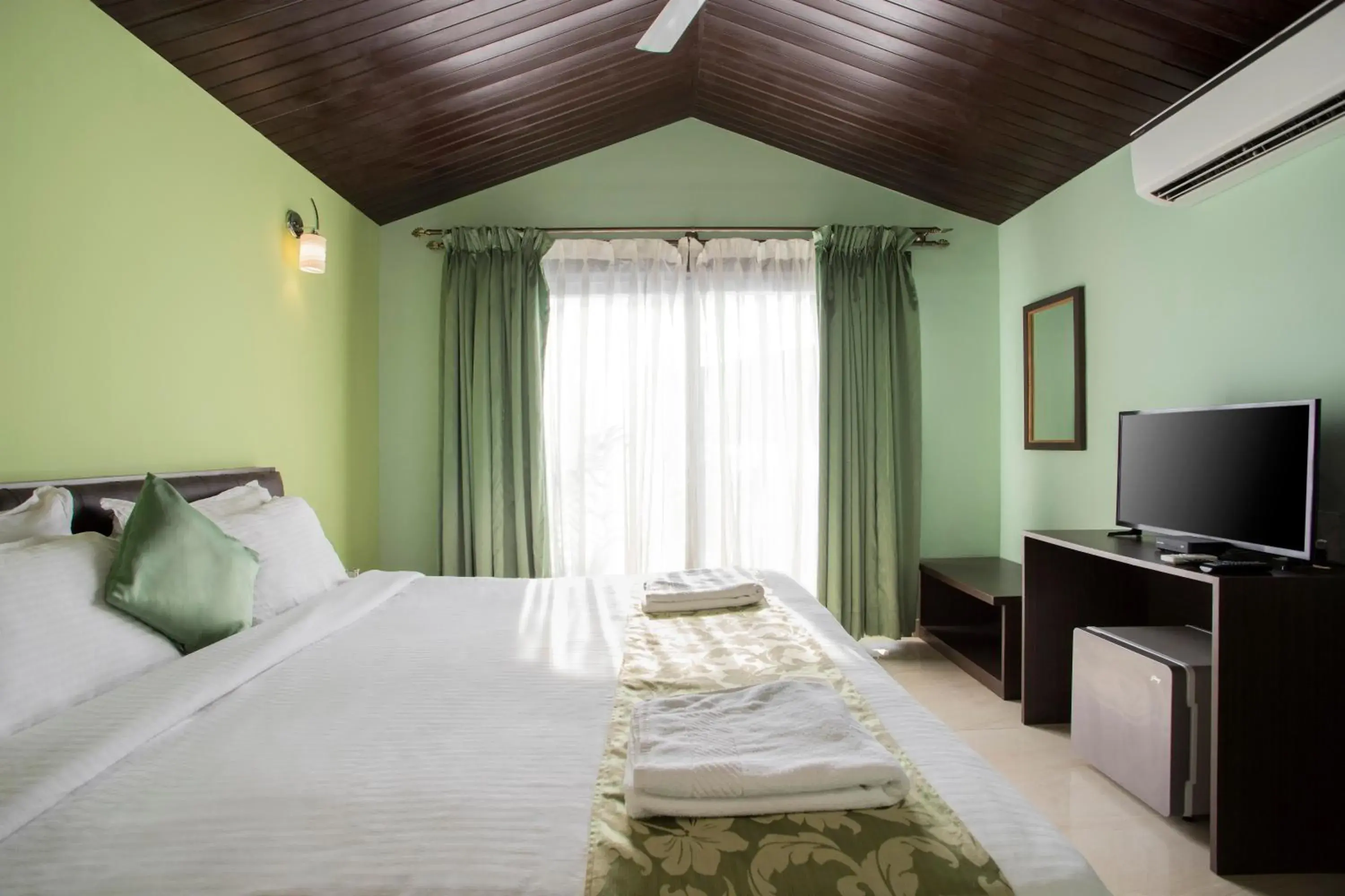 Party Hut in Antares Beach Resort, Vagator Party Hut in Antares Beach Resort, Vagator