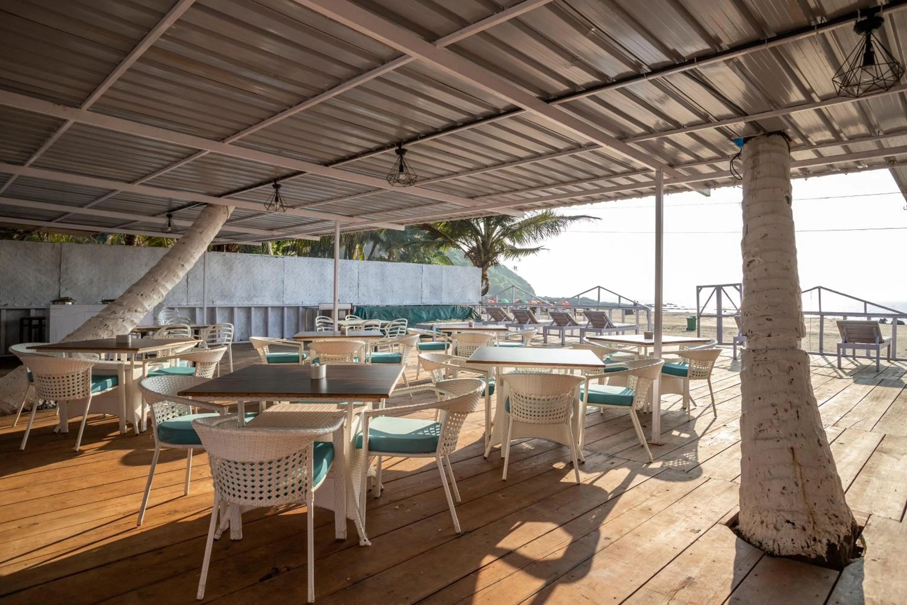 Restaurant/Places to Eat in Antares Beach Resort, Vagator