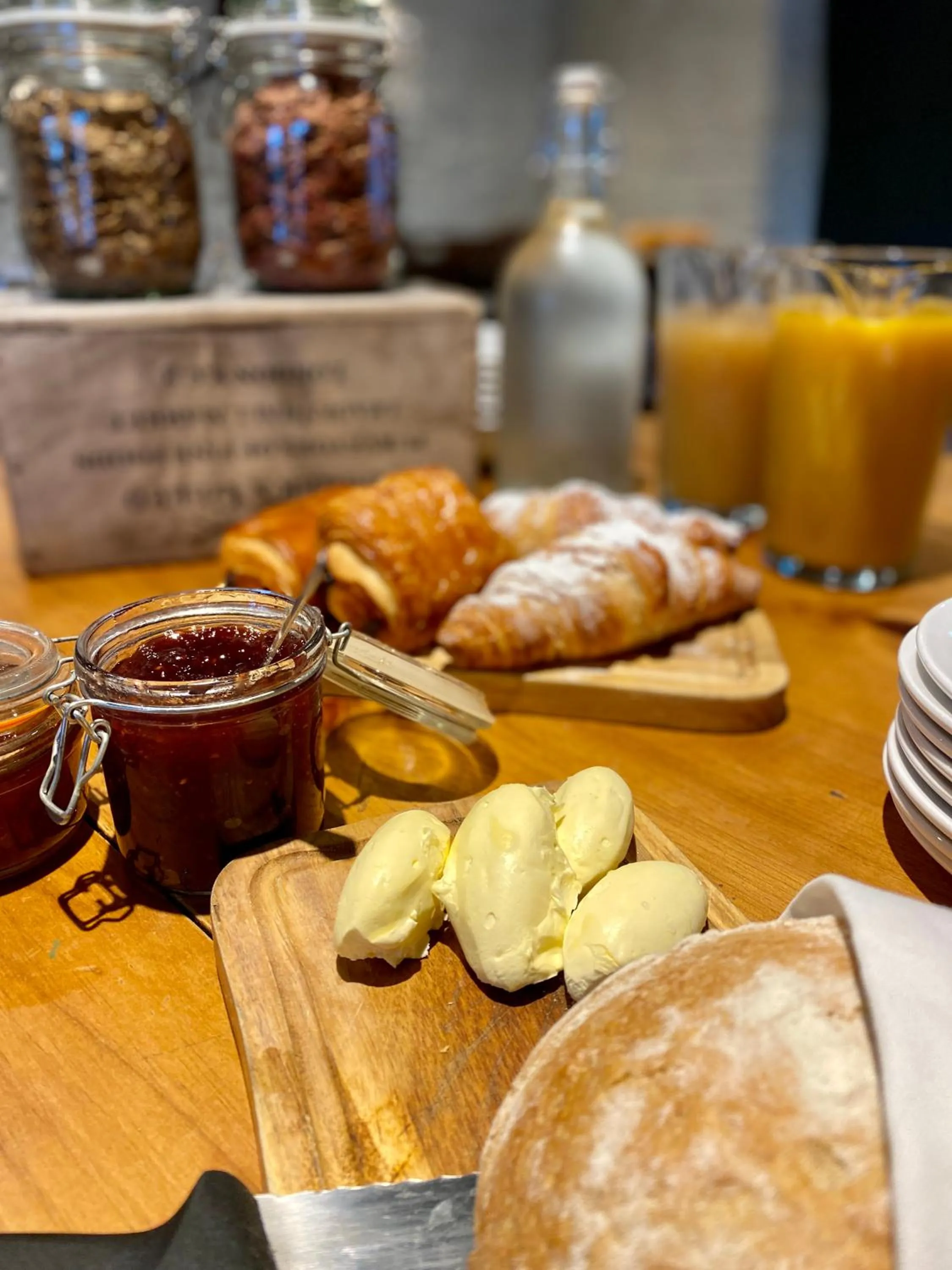 Food and drinks in The Lion at West Pennard