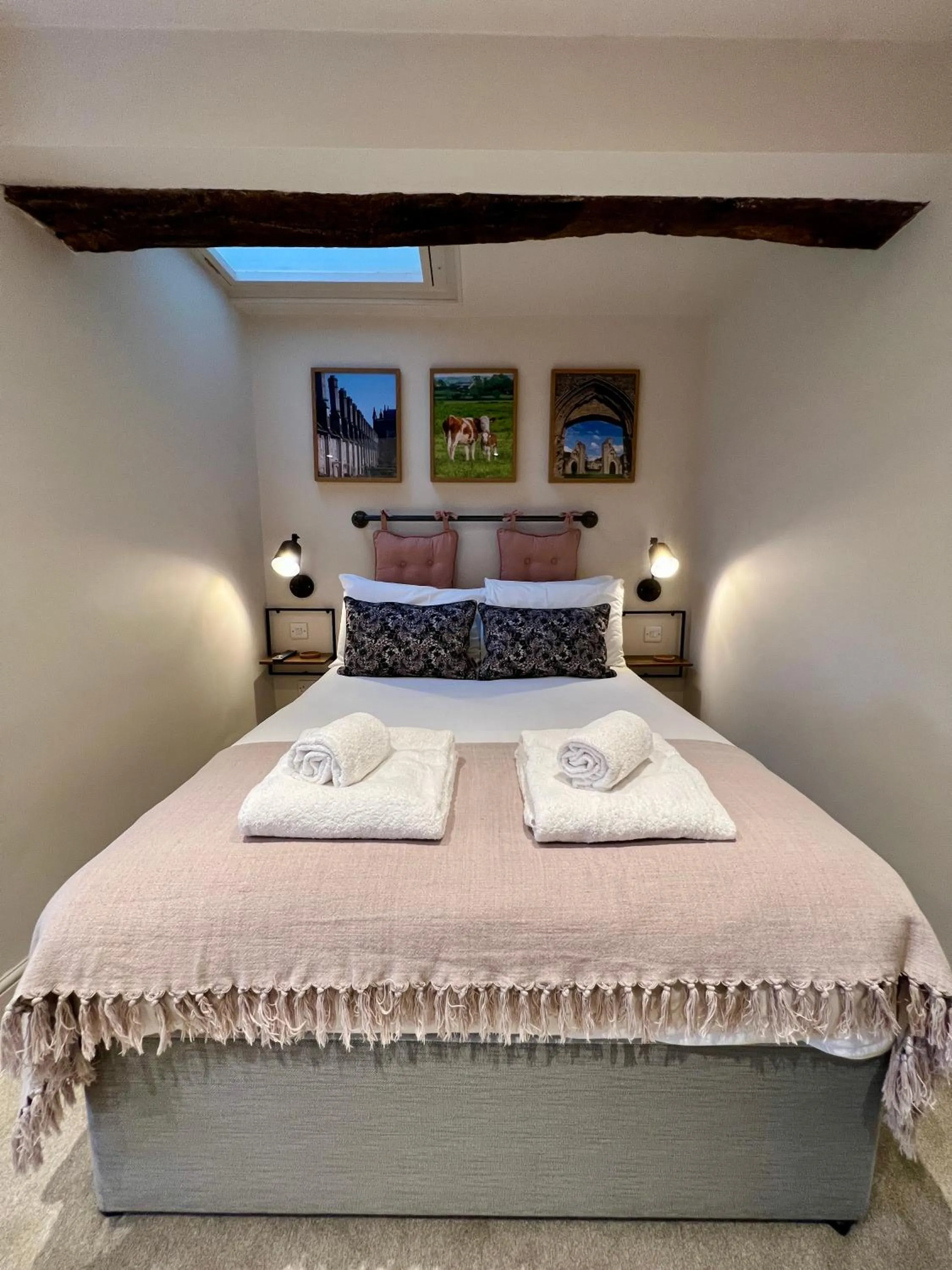 Bed in The Lion at West Pennard