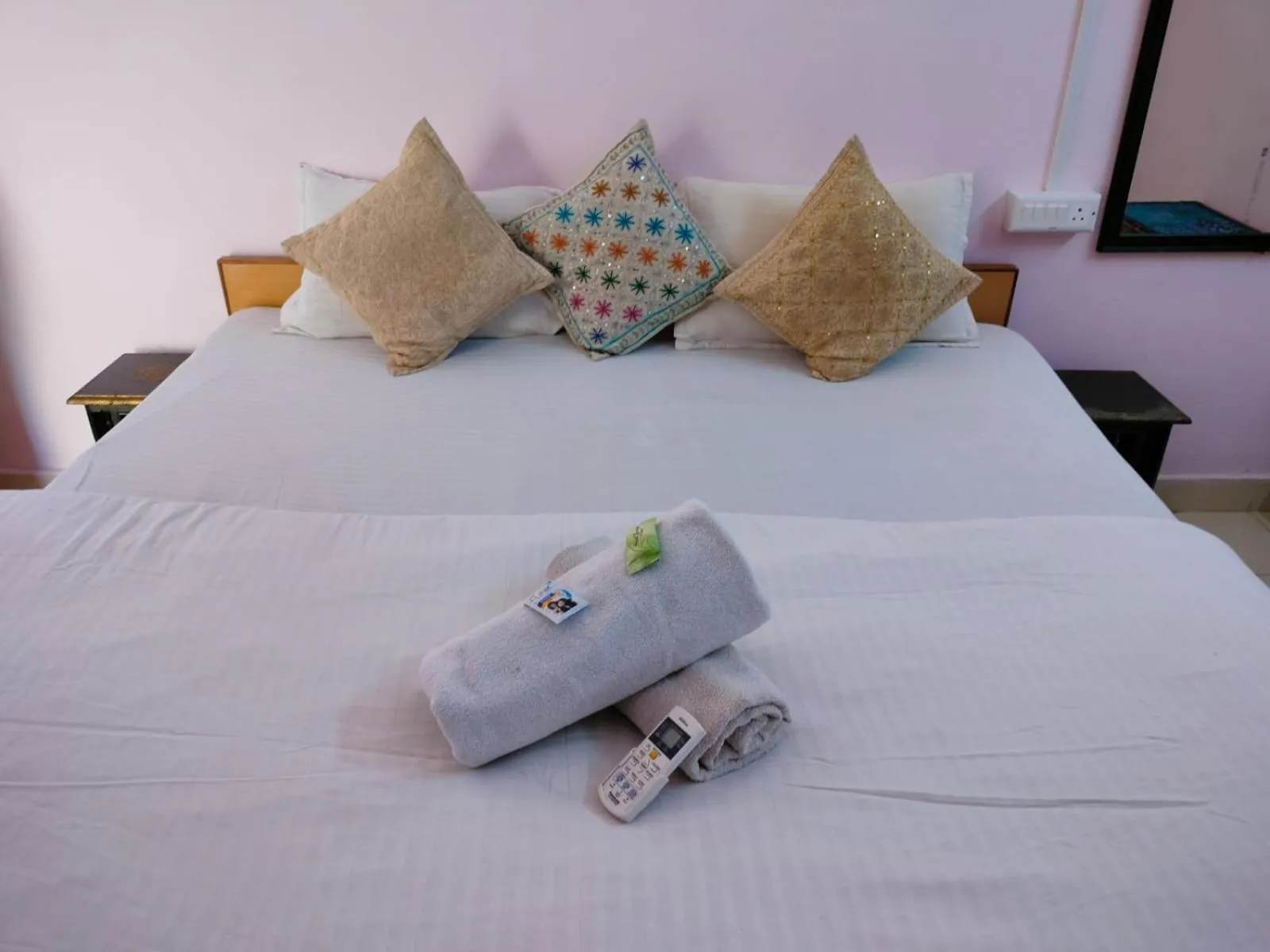 Bed in Shiva Guest House