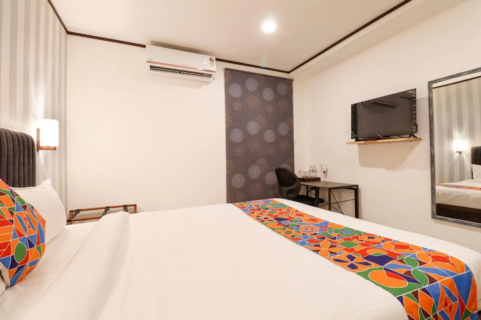 Bed in FabHotel Park Inn - Indiranagar