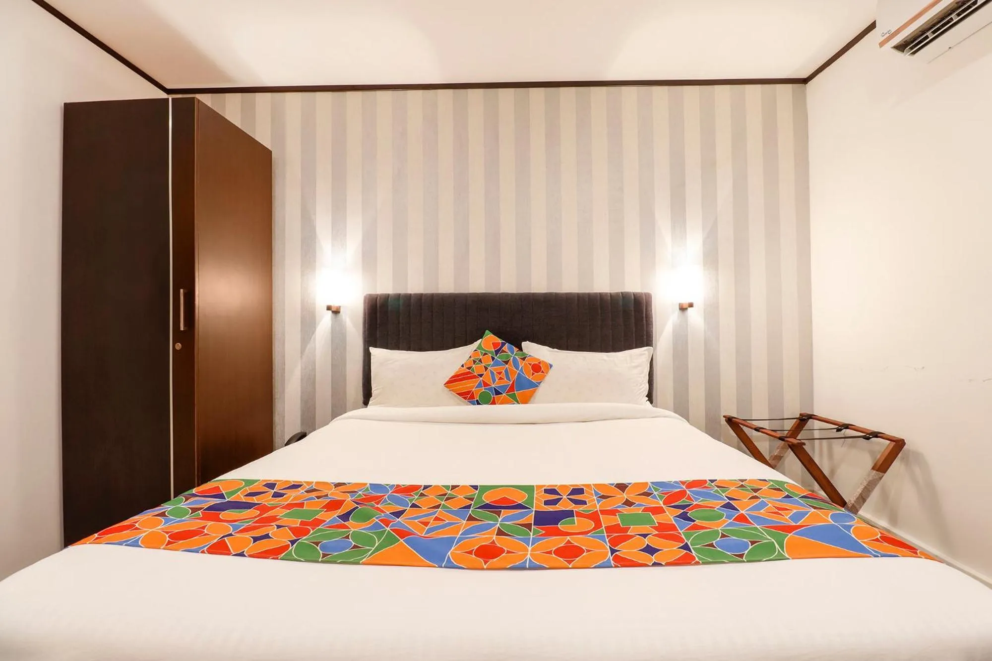 Bed in FabHotel Park Inn - Indiranagar