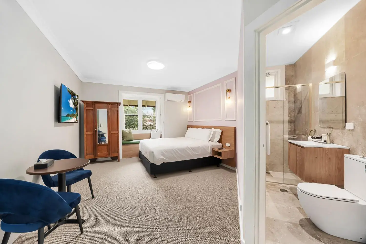 King Room with Garden View in Hotel Avonleigh King Room with Garden View in Hotel Avonleigh