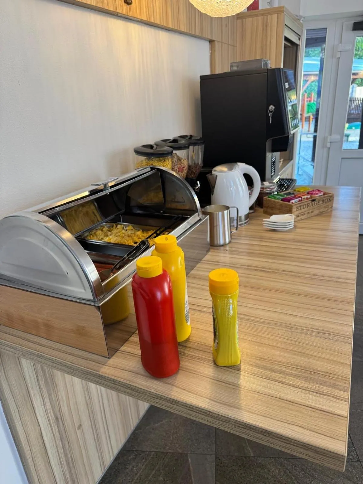 Buffet breakfast in Hotel Pod Radnicí