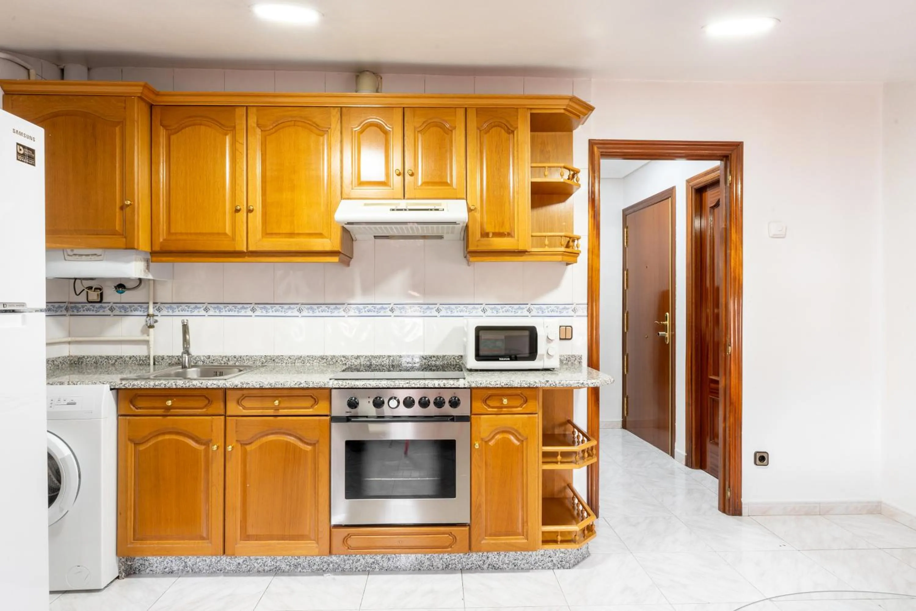 Kitchen or kitchenette in Smartr Madrid Chueca