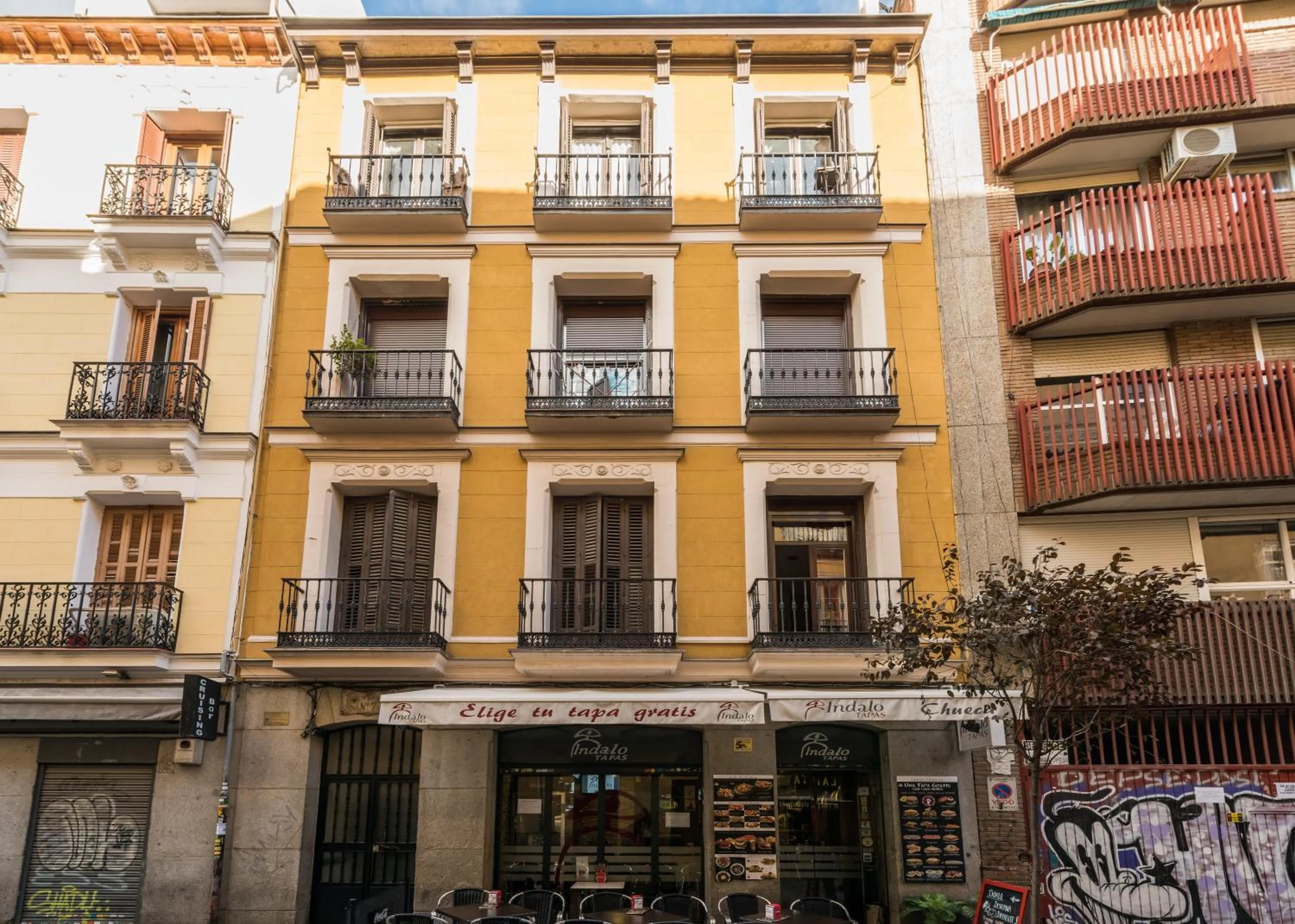 Facade/entrance in Smartr Madrid Chueca