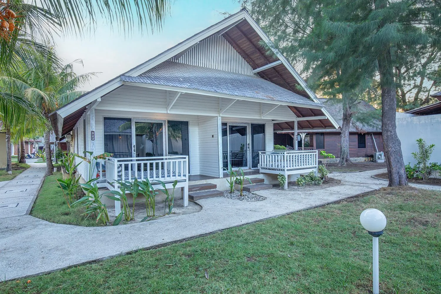 Garden view in FRii Resort Gili Trawangan