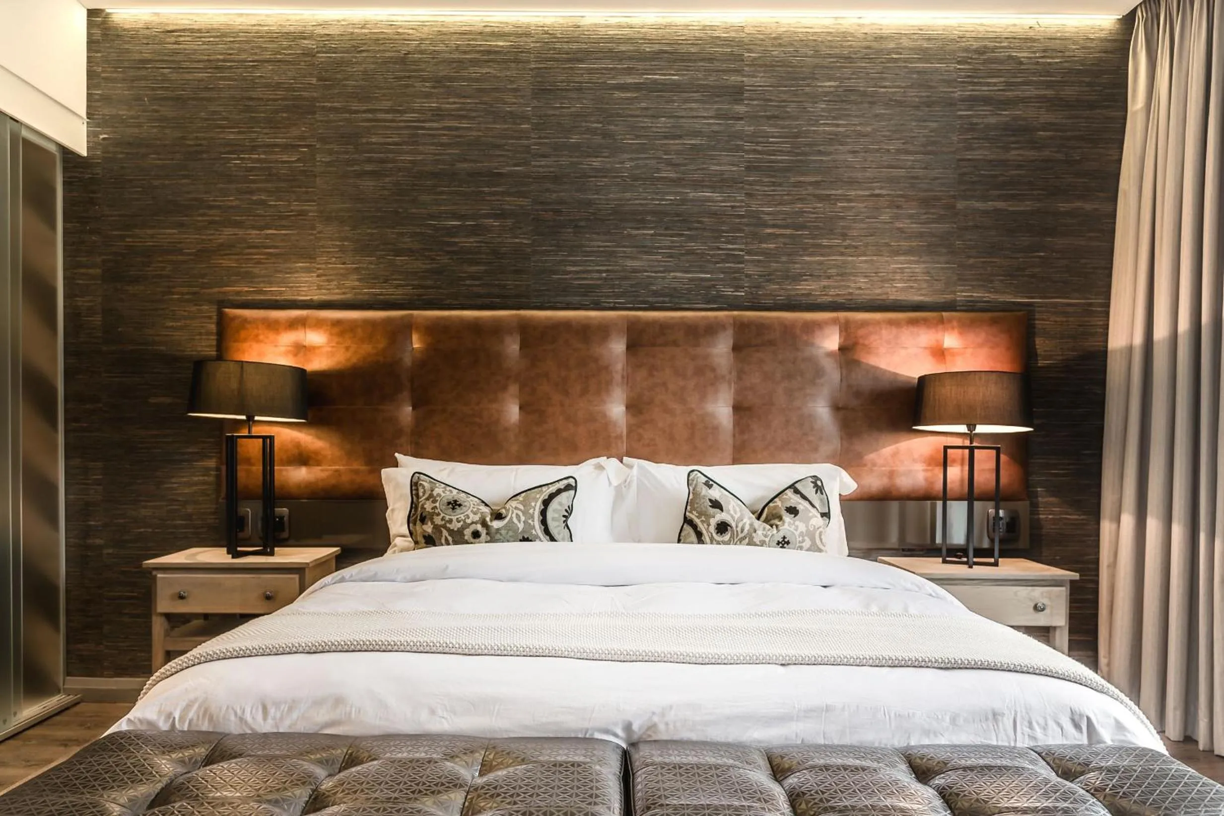 Bed in Franschhoek Boutique Hotel - Lion Roars Hotels & Lodges