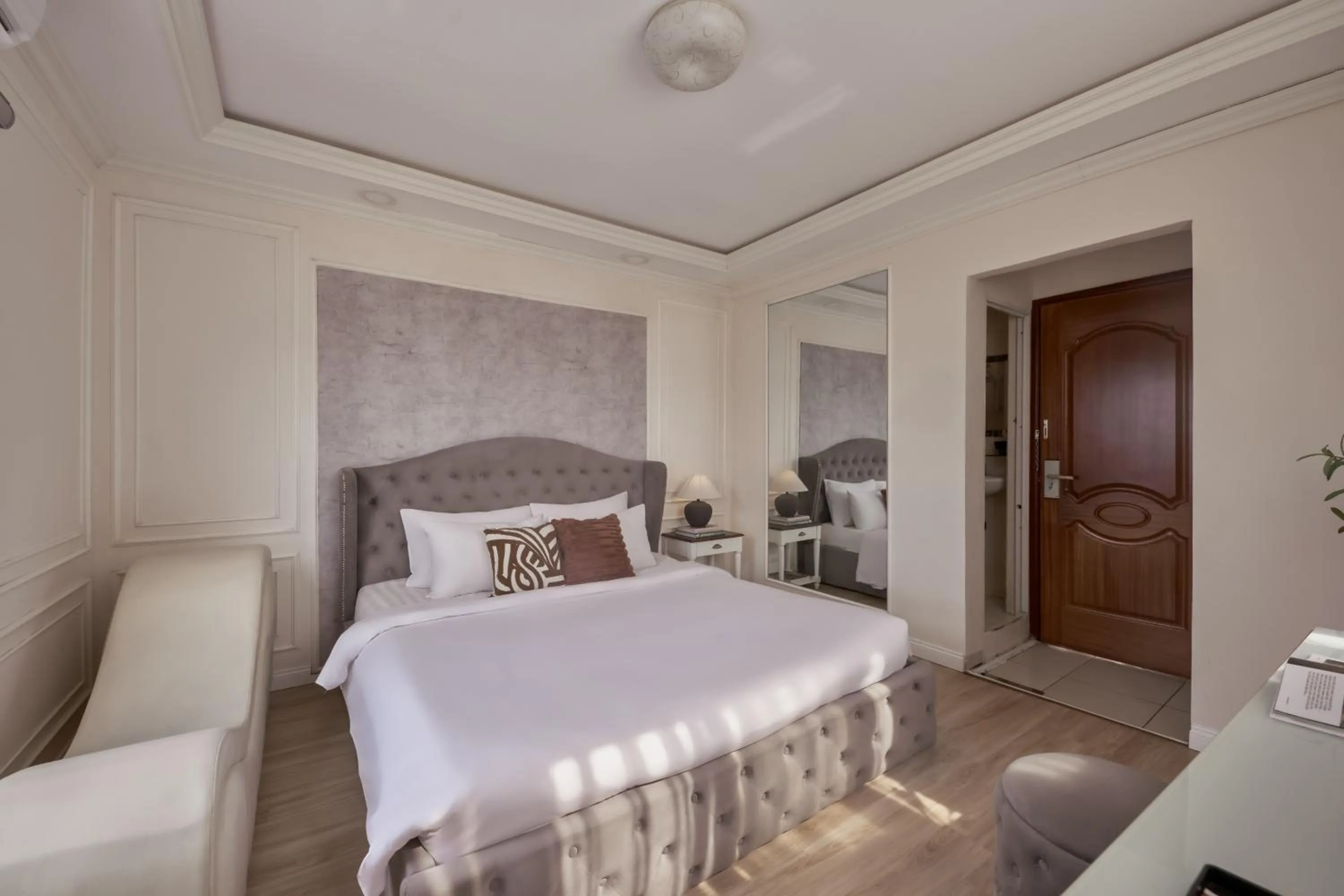 Bed in Quy Hung Hotel And Spa Central