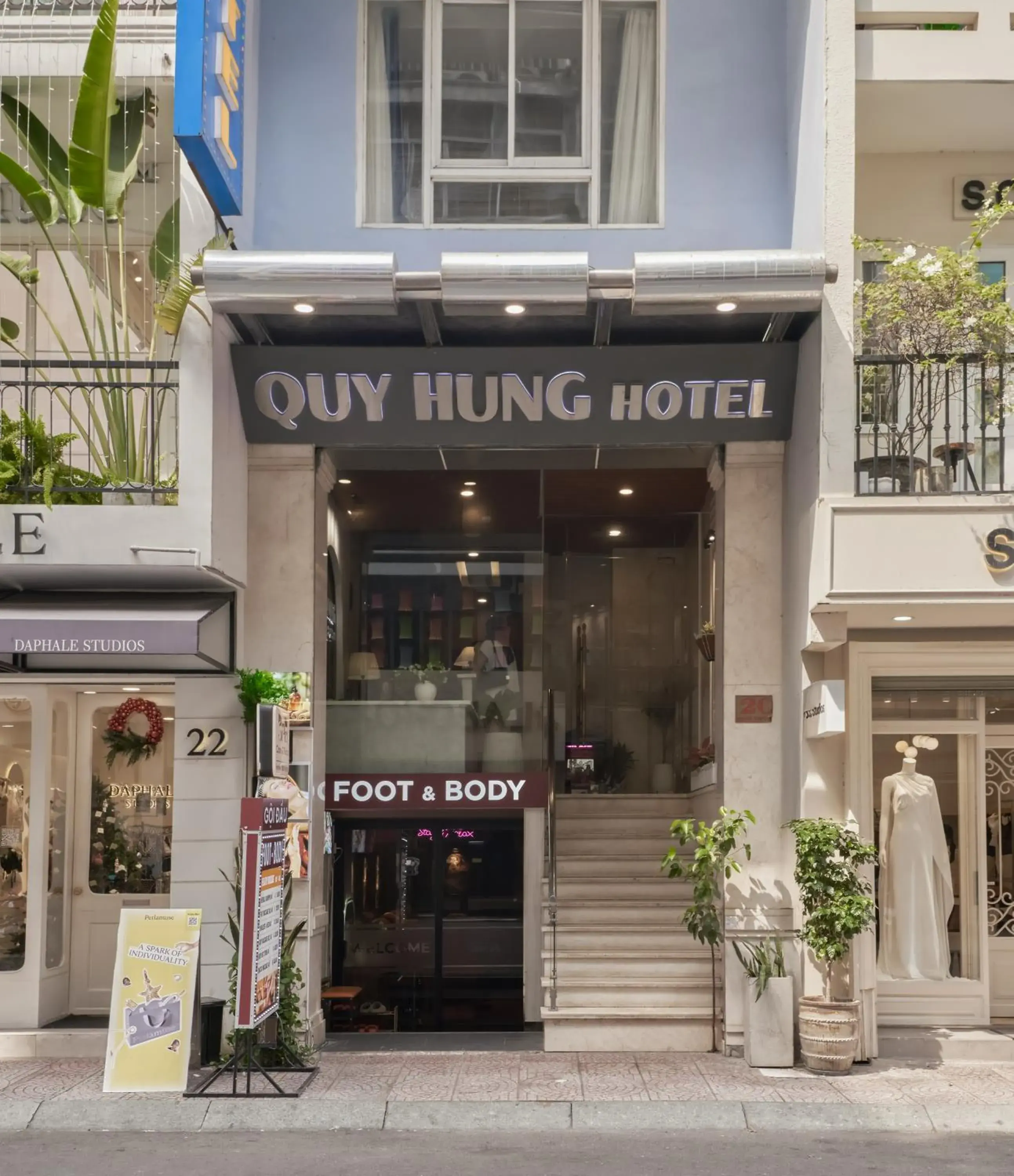 Property building in Quy Hung Hotel And Spa Central Property building in Quy Hung Hotel And Spa Central