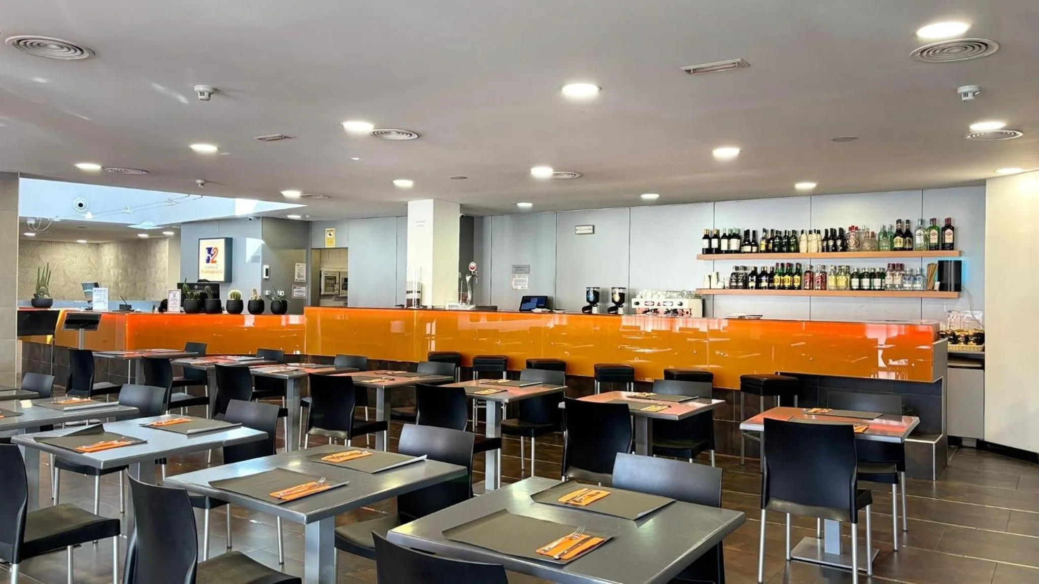 Restaurant/places to eat in H2 Fuenlabrada