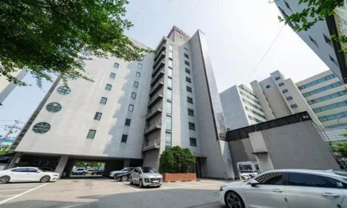Nabeeya Hotel