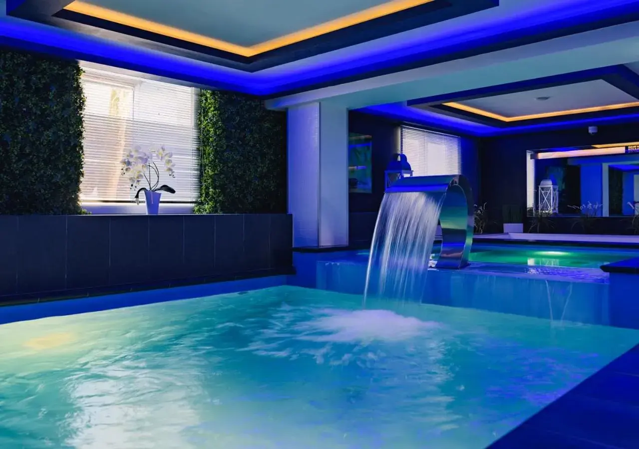 Swimming pool in Diuna Beskidy Ustroń - dawny Kolejarz Swimming pool in Diuna Beskidy Ustroń - dawny Kolejarz