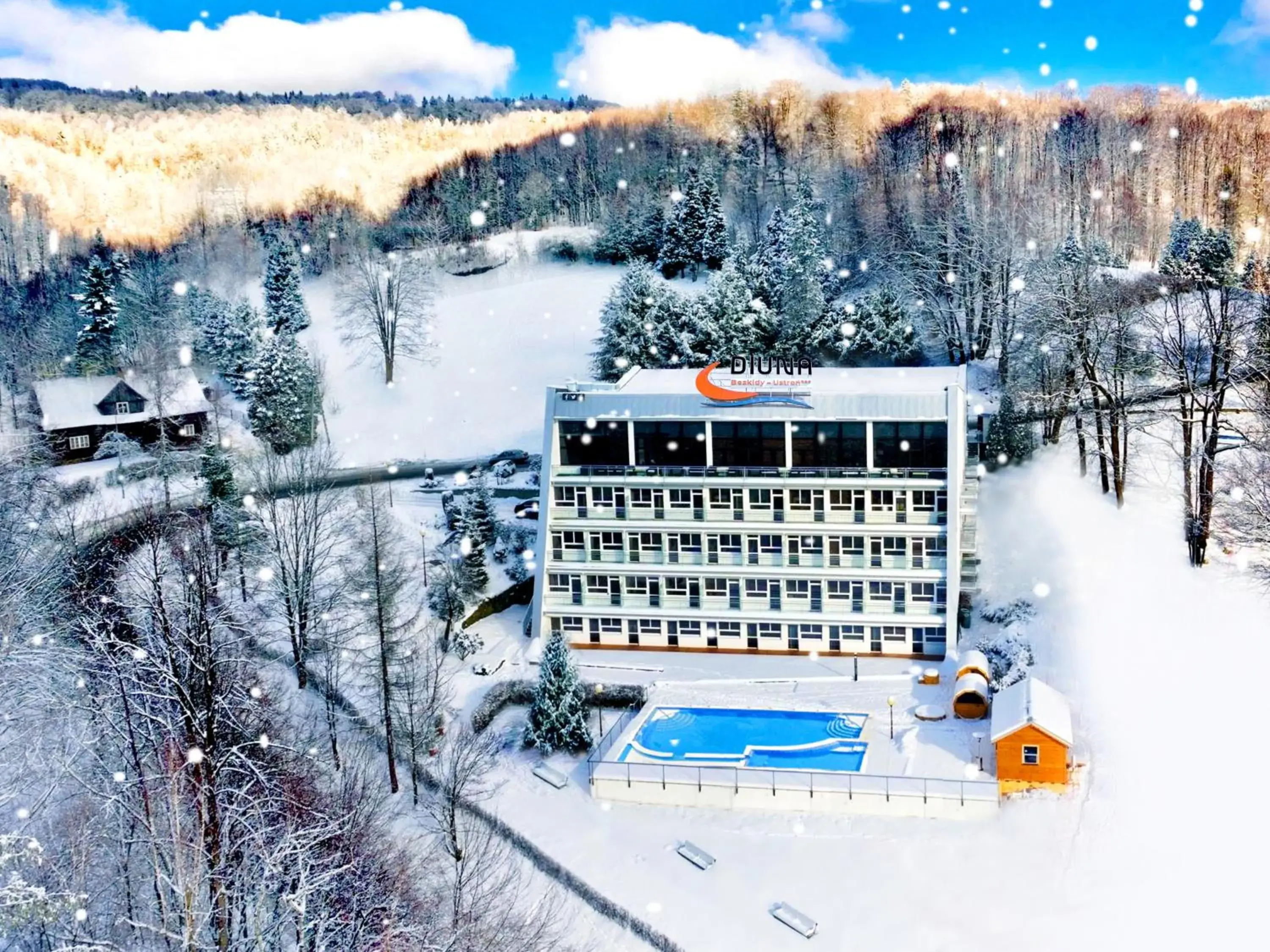 Property building in Diuna Beskidy Ustroń - dawny Kolejarz Property building in Diuna Beskidy Ustroń - dawny Kolejarz