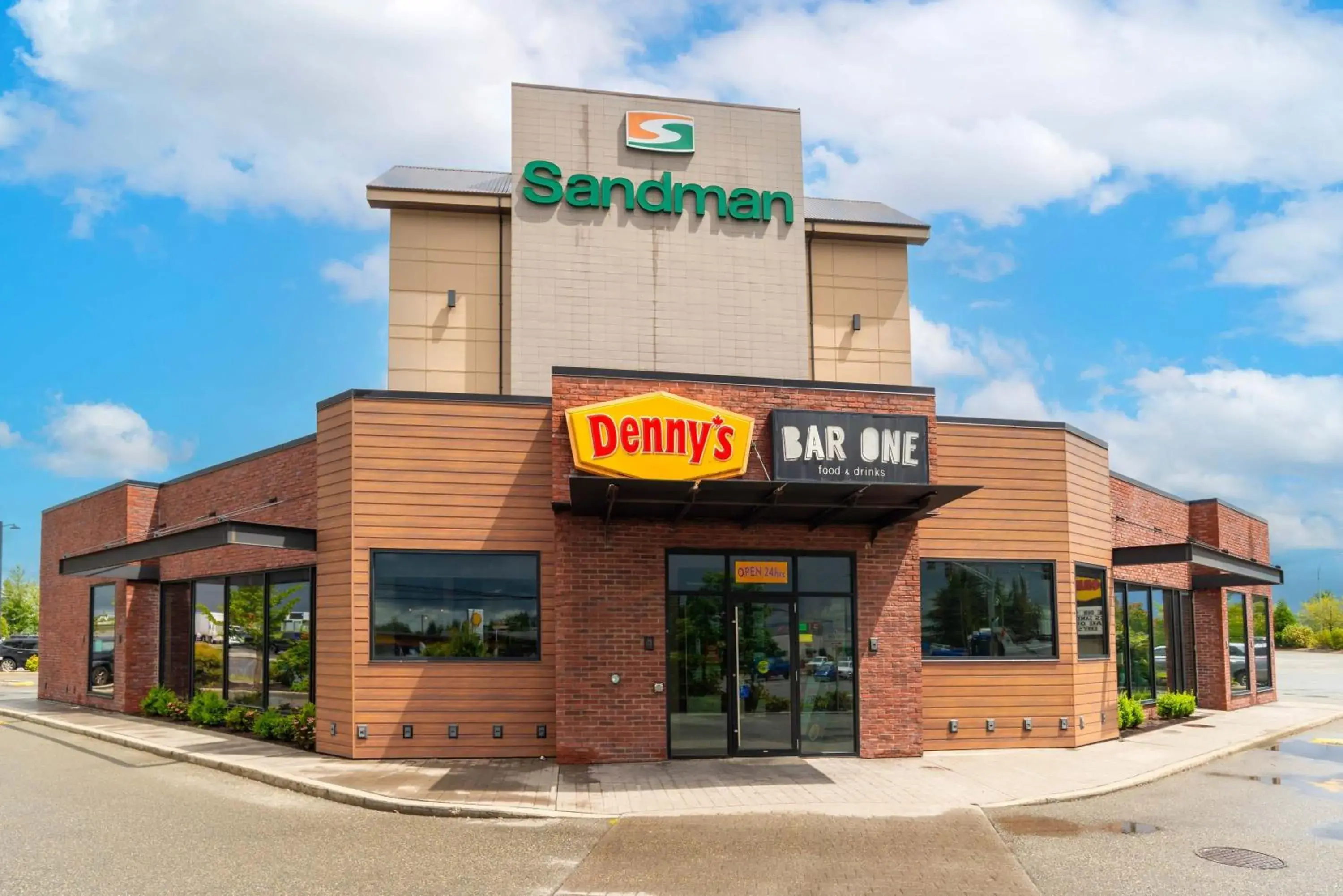 Restaurant/places to eat in Sandman Hotel Abbotsford Airport Restaurant/places to eat in Sandman Hotel Abbotsford Airport