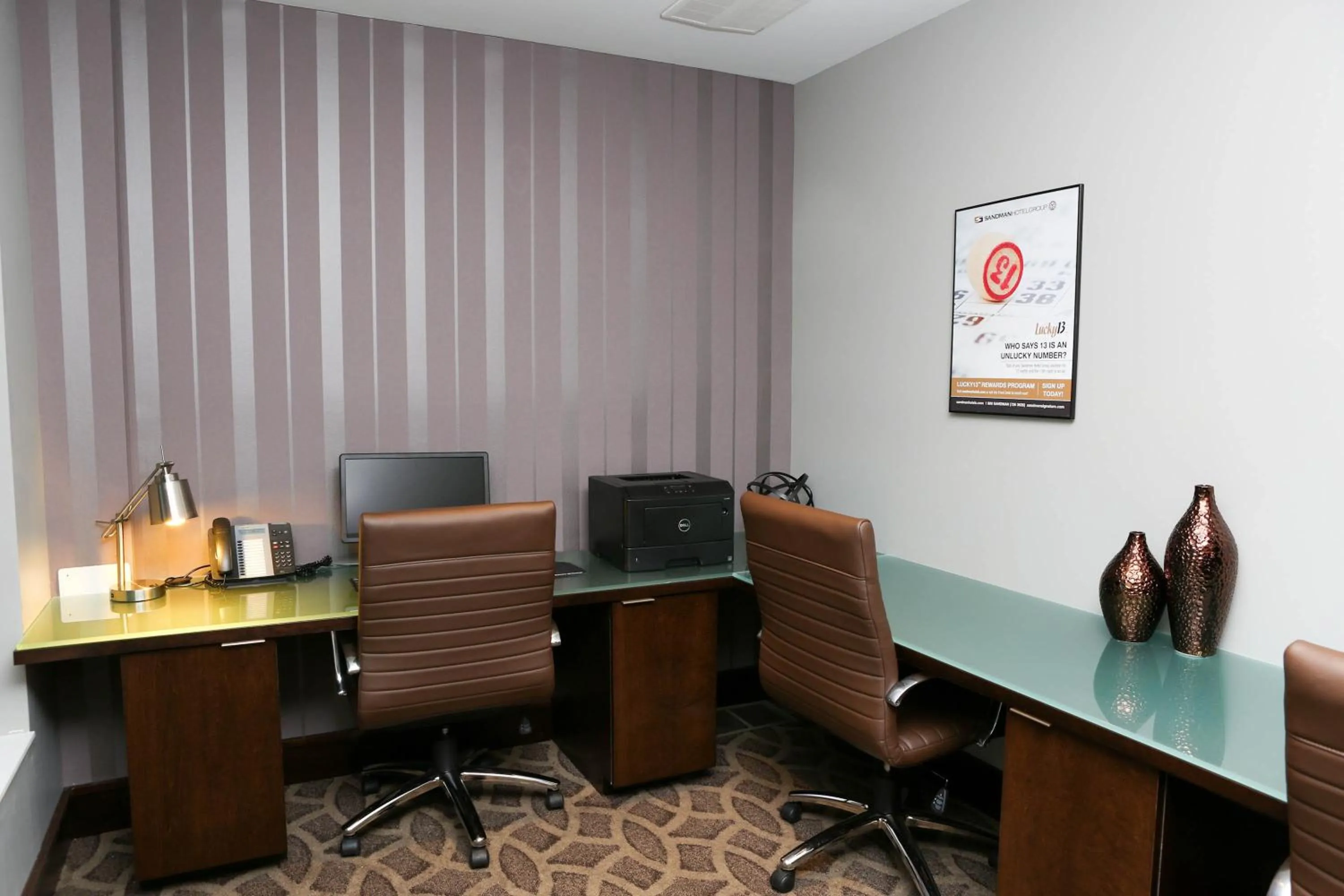 Business facilities in Sandman Hotel Abbotsford Airport