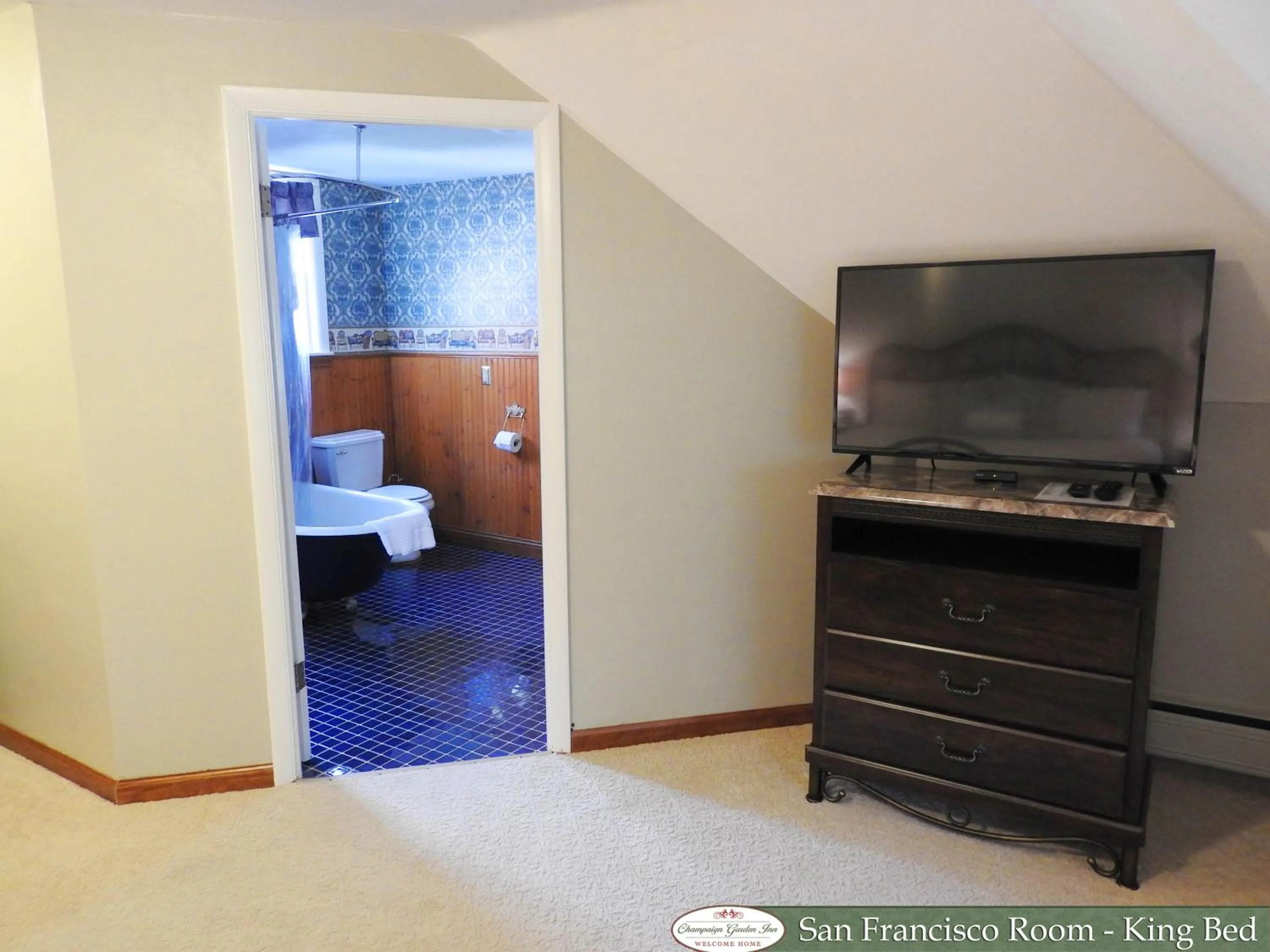 Decorative detail in Champaign Garden Inn