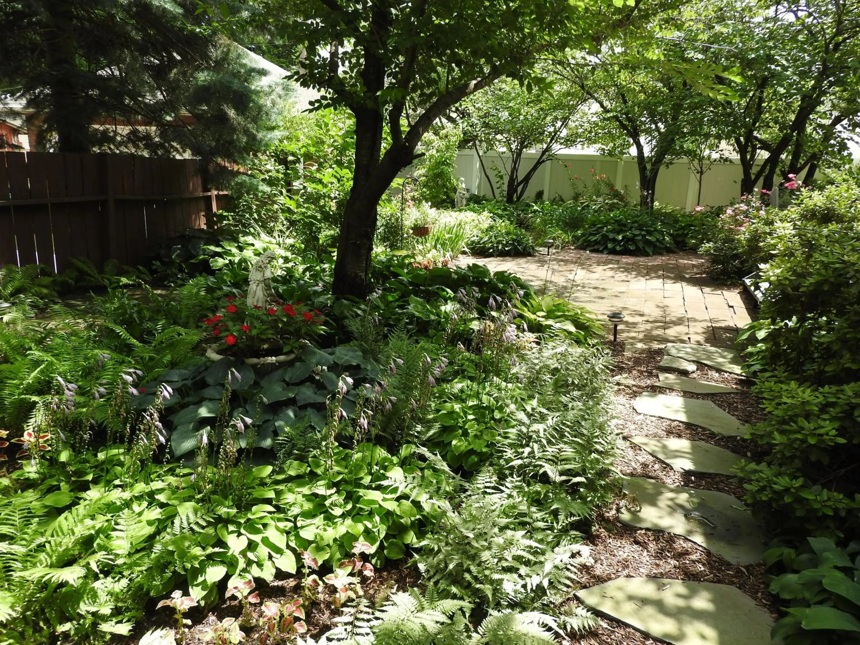 Garden in Champaign Garden Inn