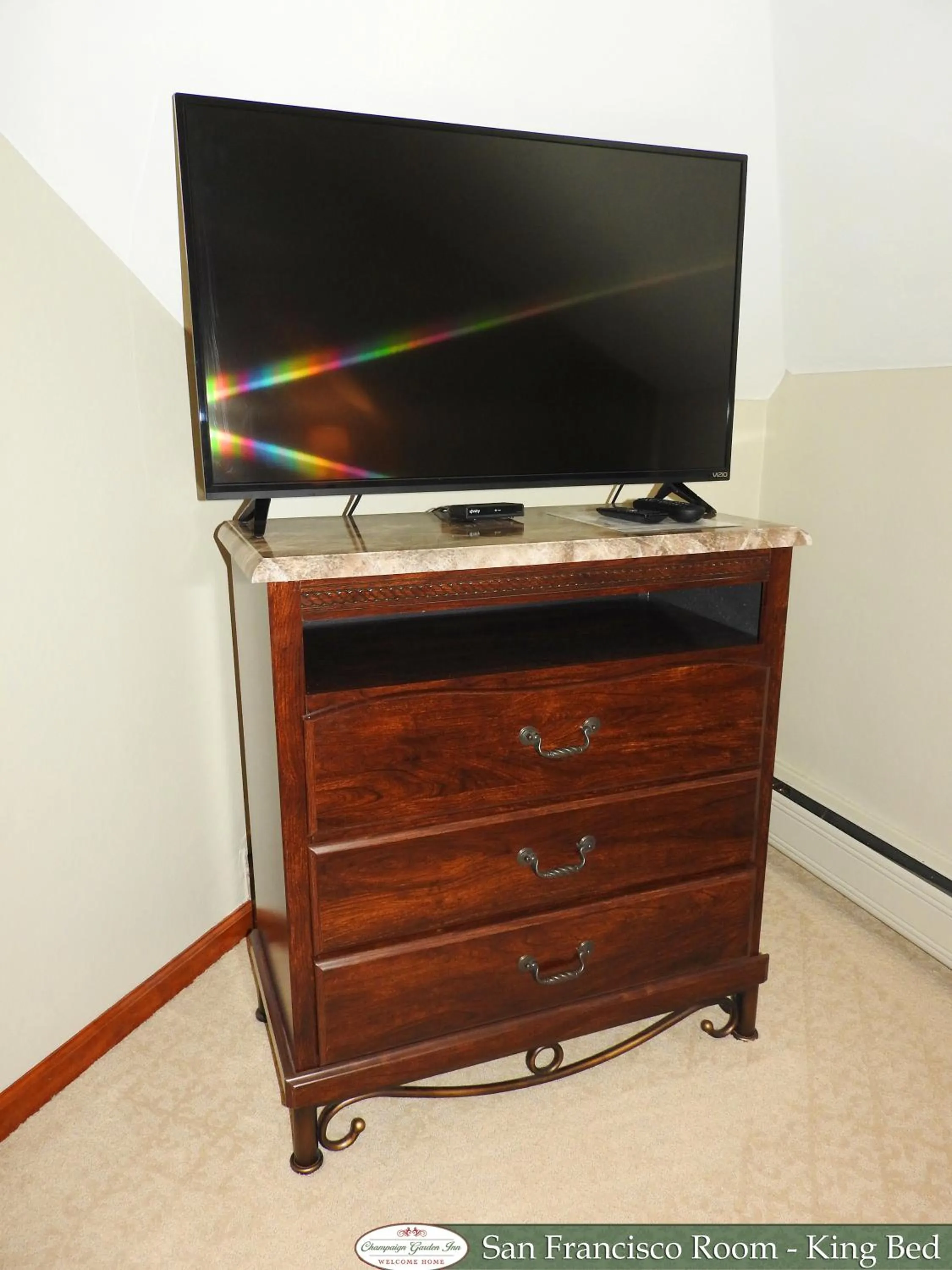 Decorative detail in Champaign Garden Inn