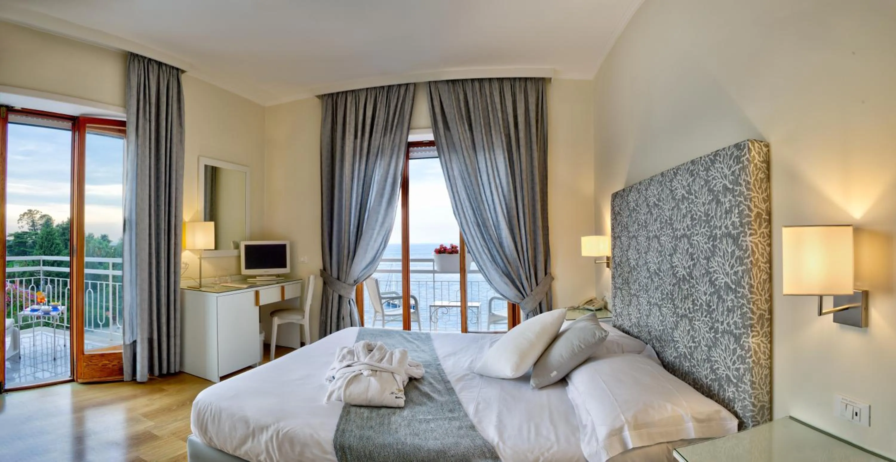 Photo of the whole room, Bed in Boutique Hotel Regina