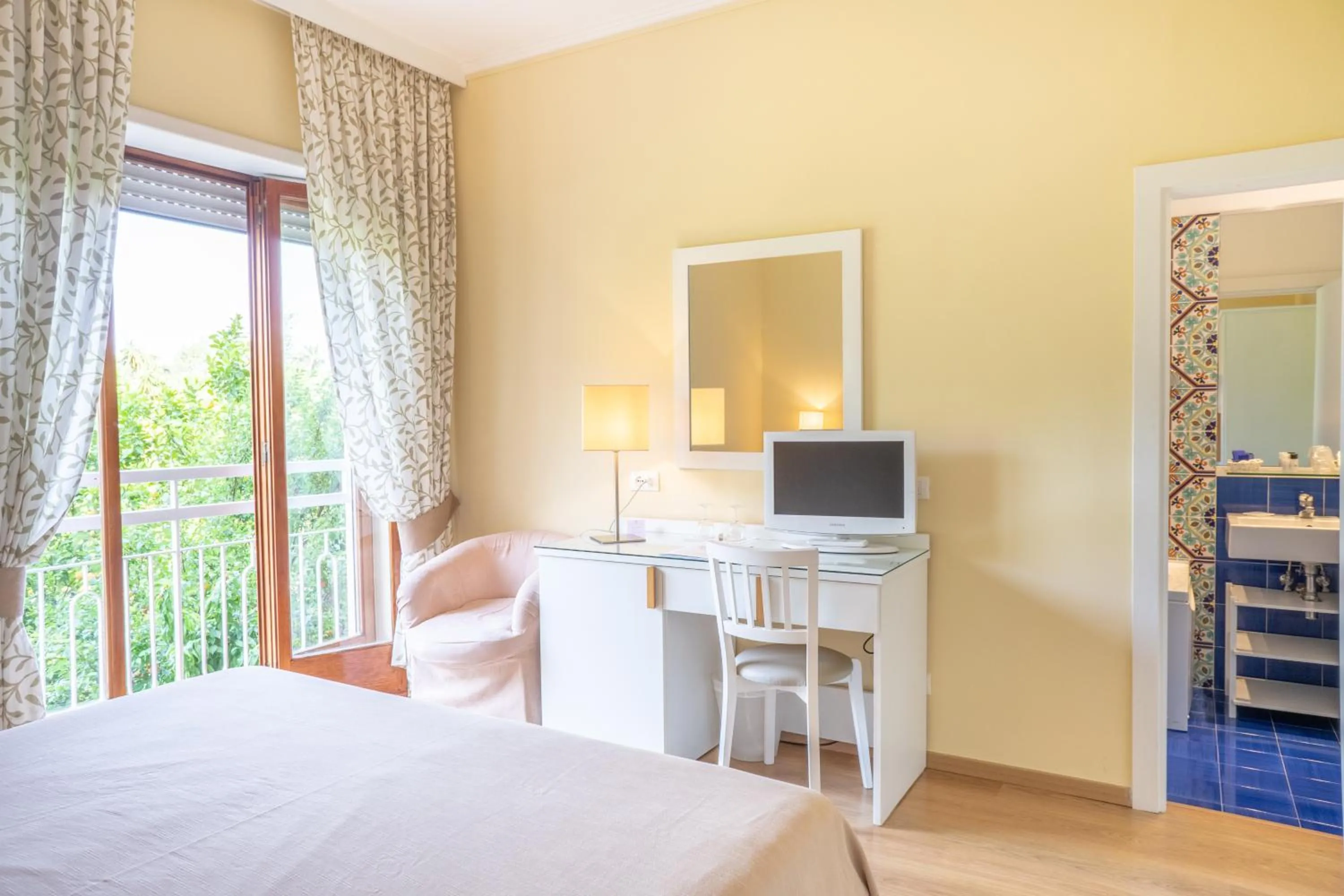 Photo of the whole room, Bed in Boutique Hotel Regina