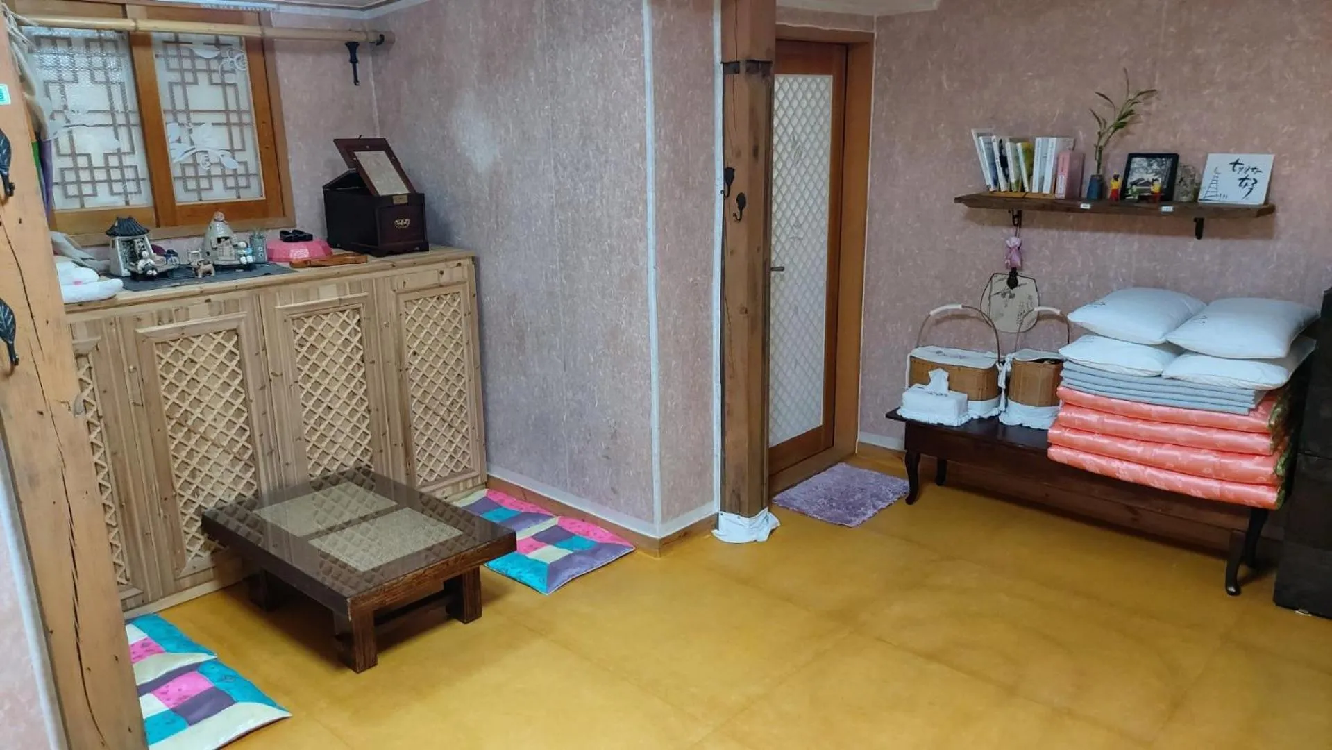 Bed in The Blue Cradle