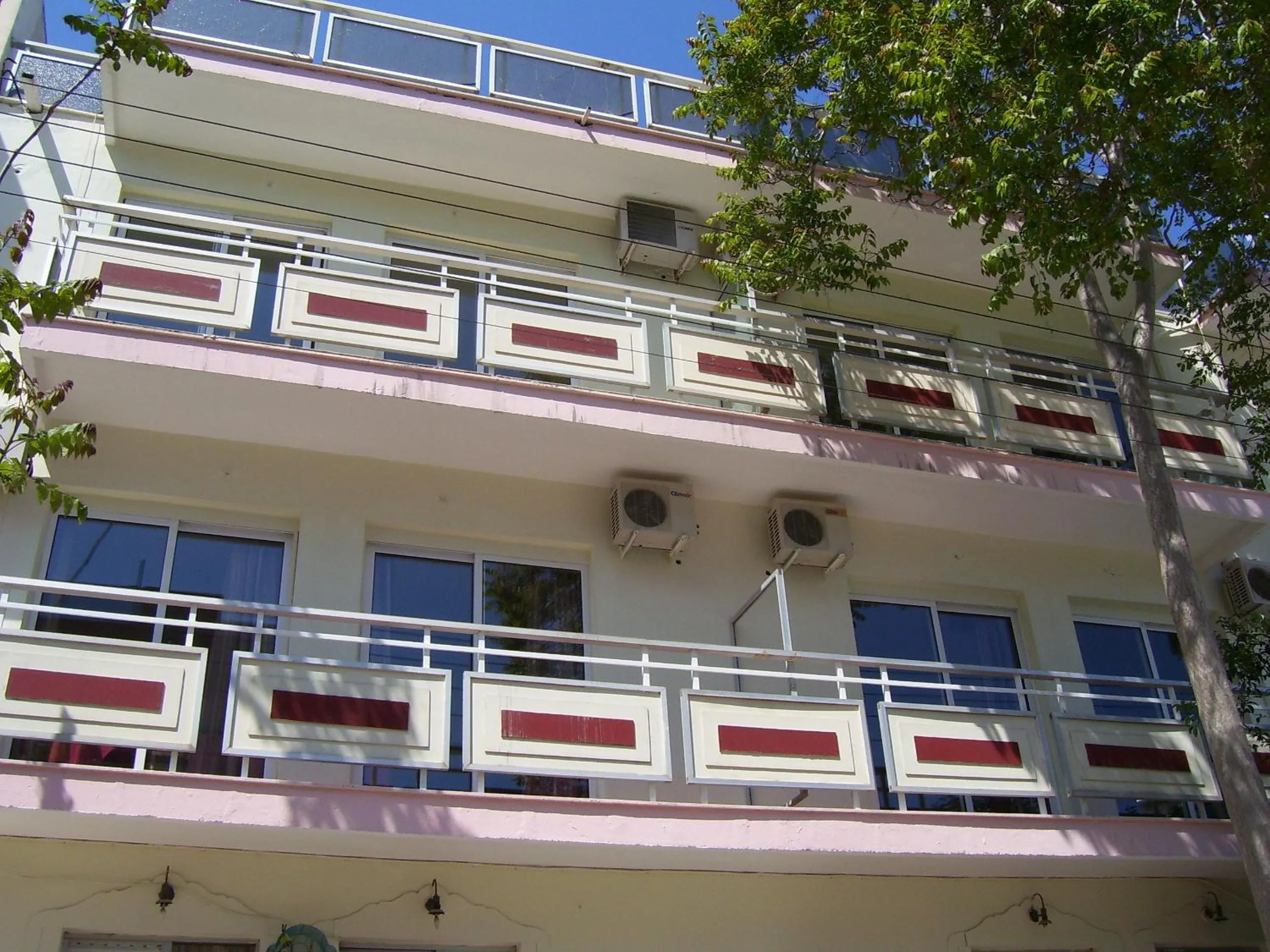 Property building in Bristol Apartments