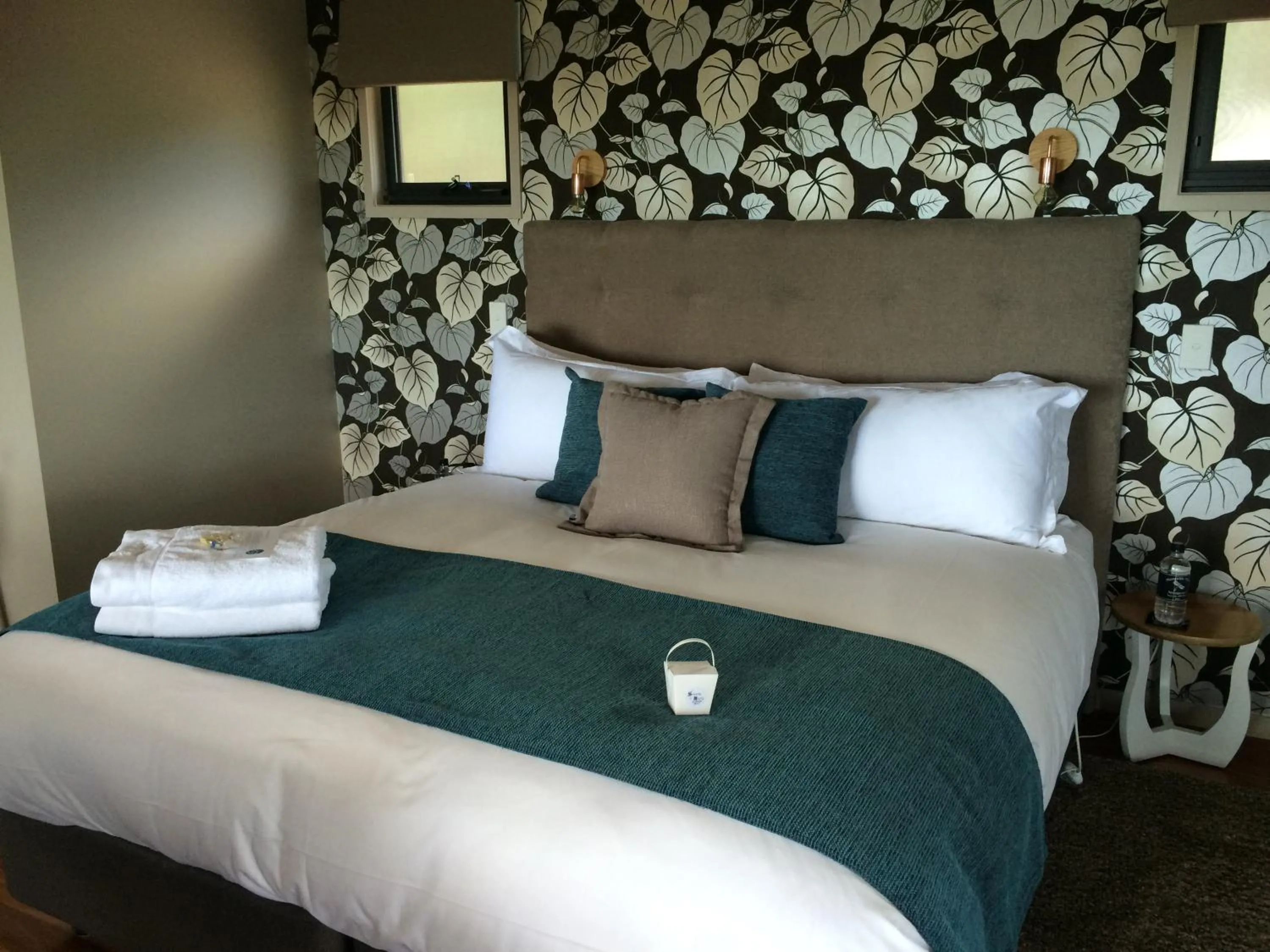 Bed in Blue Summit Cottages