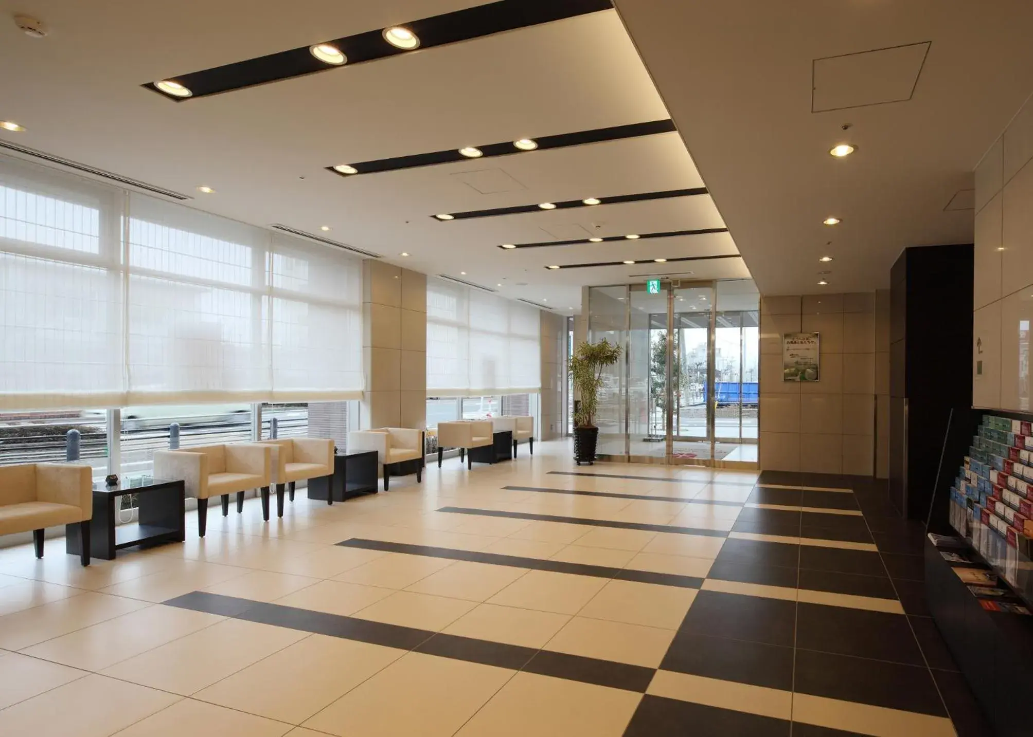 Lobby or reception in Hotel Sunroute Fukuchiyama Lobby or reception in Hotel Sunroute Fukuchiyama