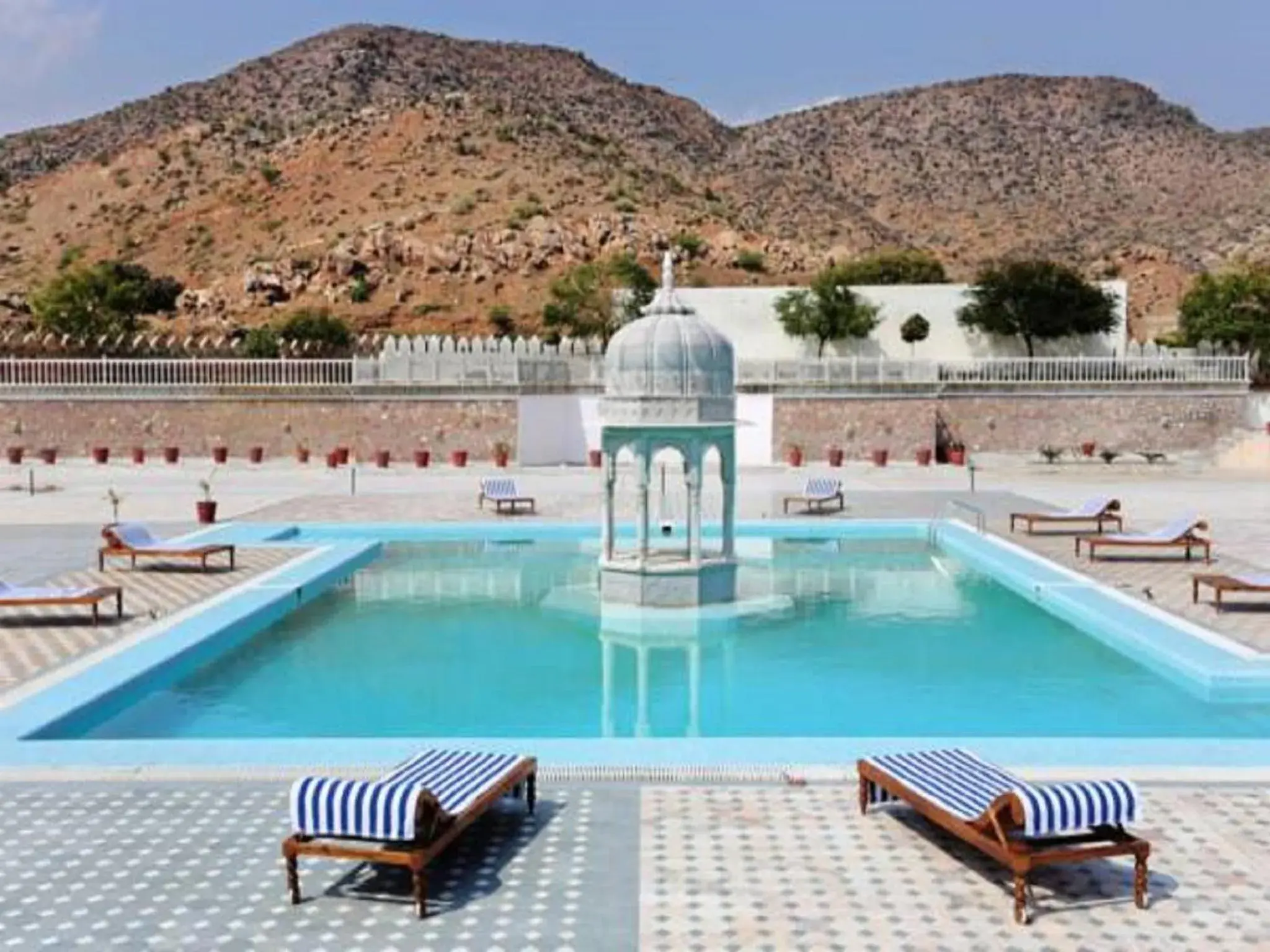 Swimming pool in Pratap Mahal Pushkar IHCL SeleQtion Swimming pool in Pratap Mahal Pushkar IHCL SeleQtion