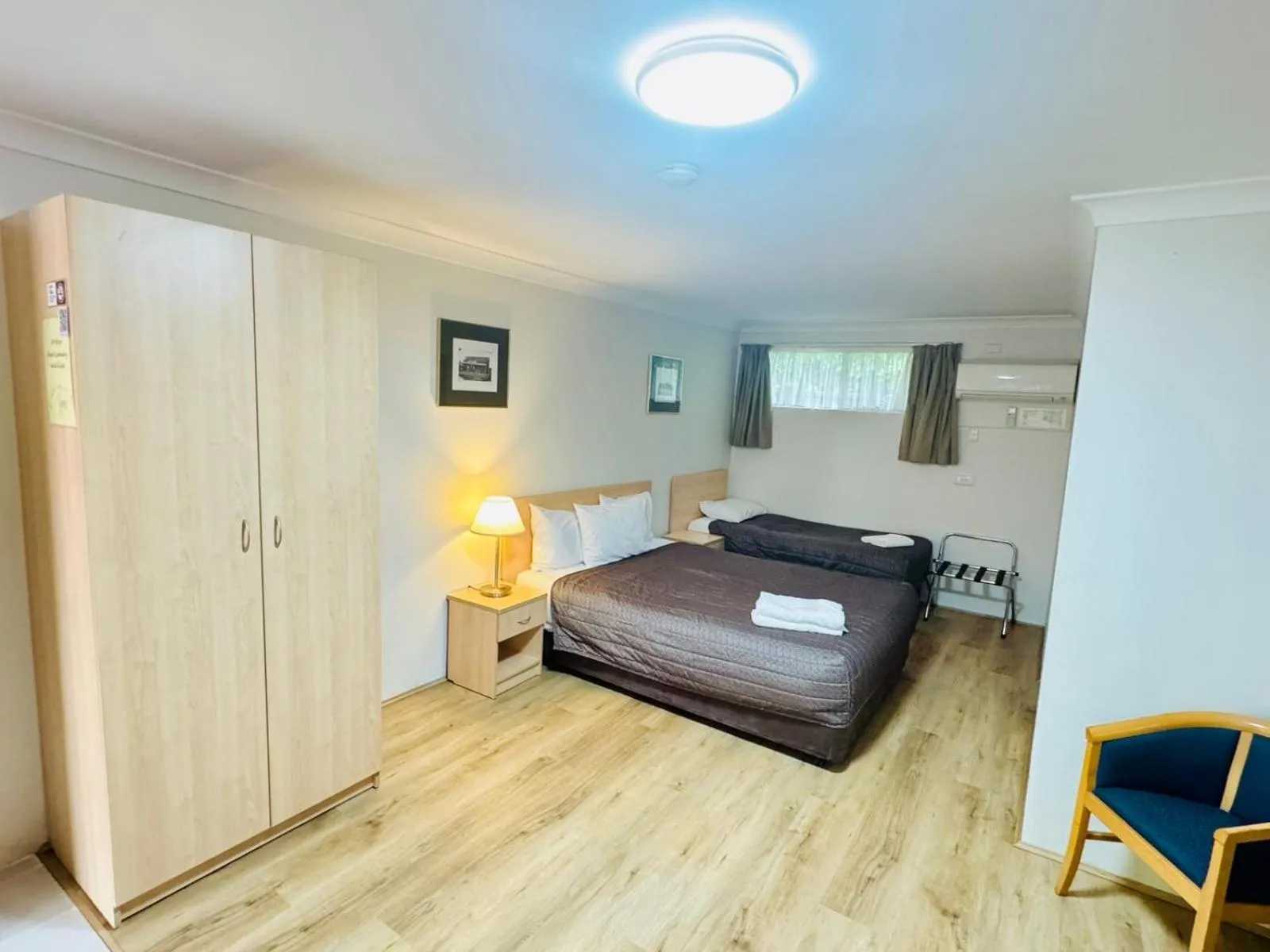 Bed in Ten Dollar Town Motel